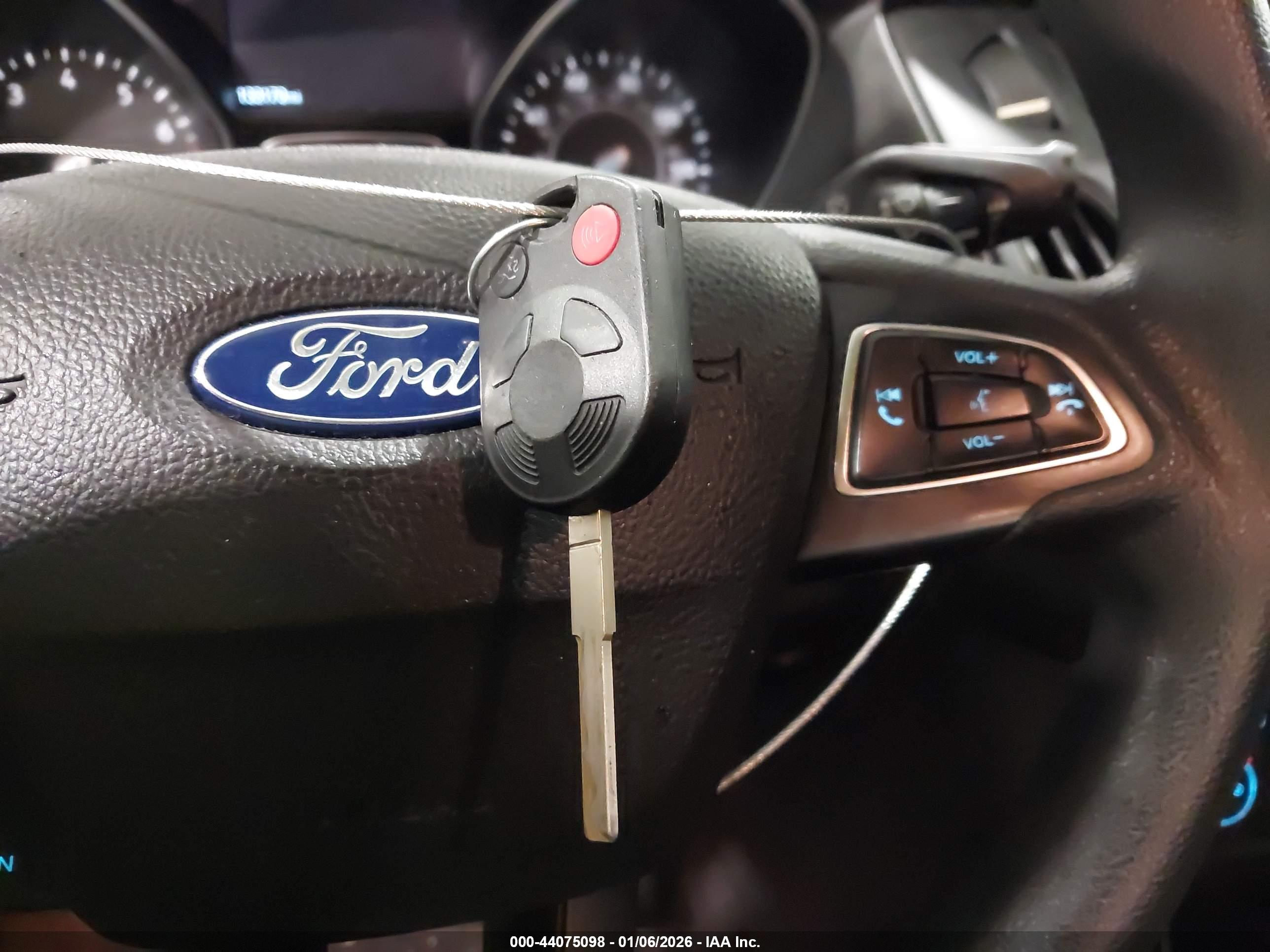 FORD FOCUS image 11