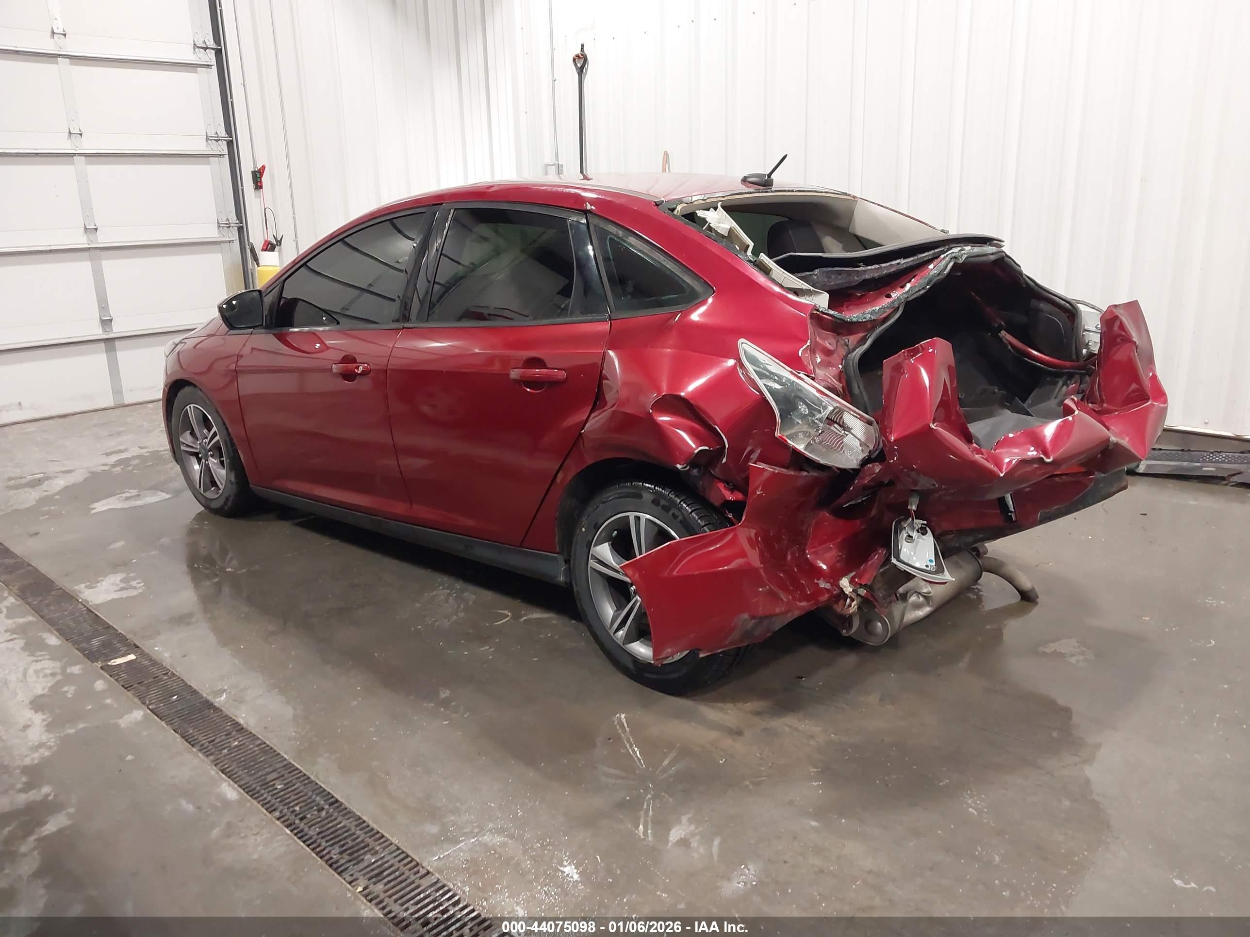 FORD FOCUS image 3