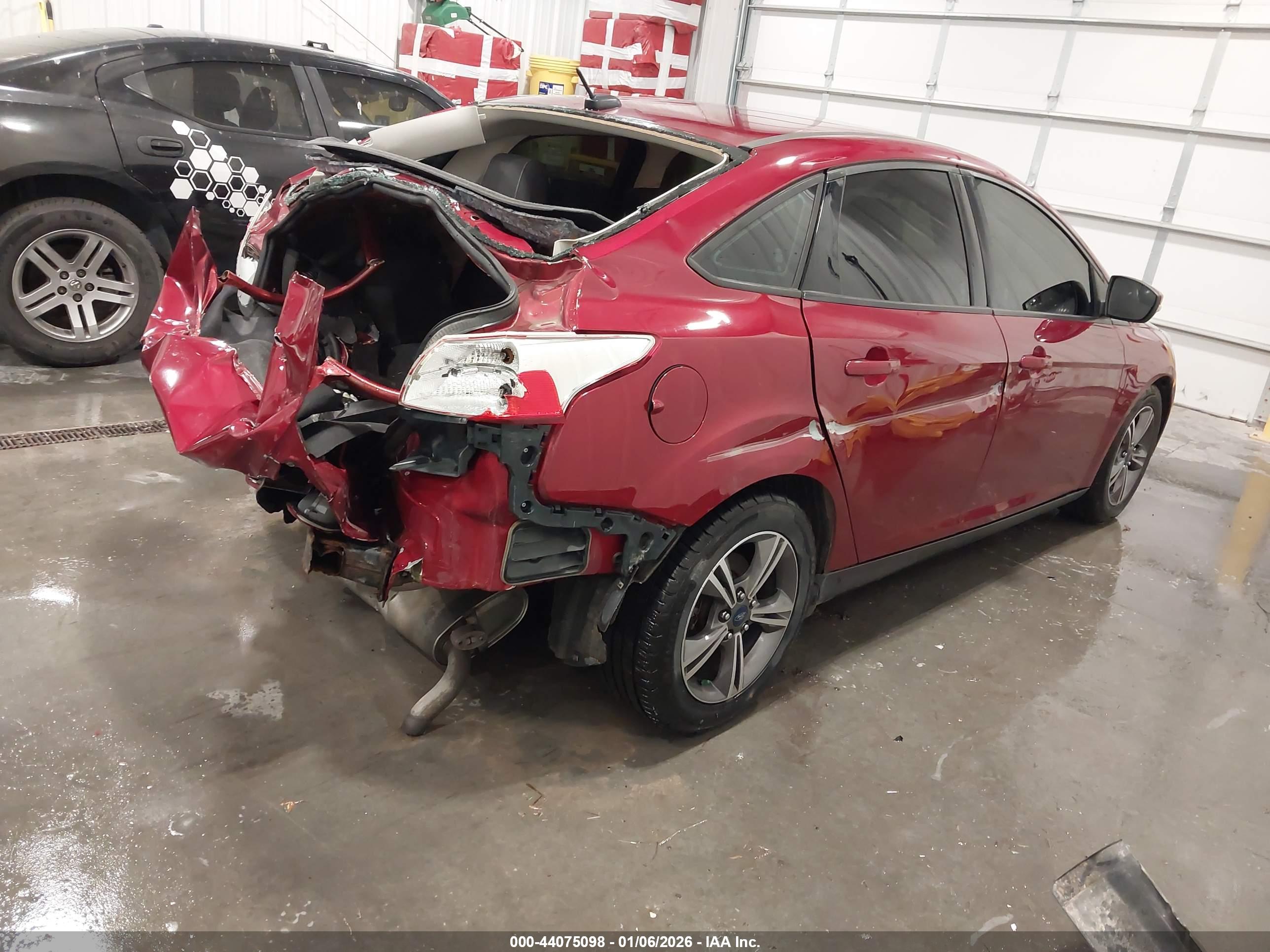 FORD FOCUS image 4