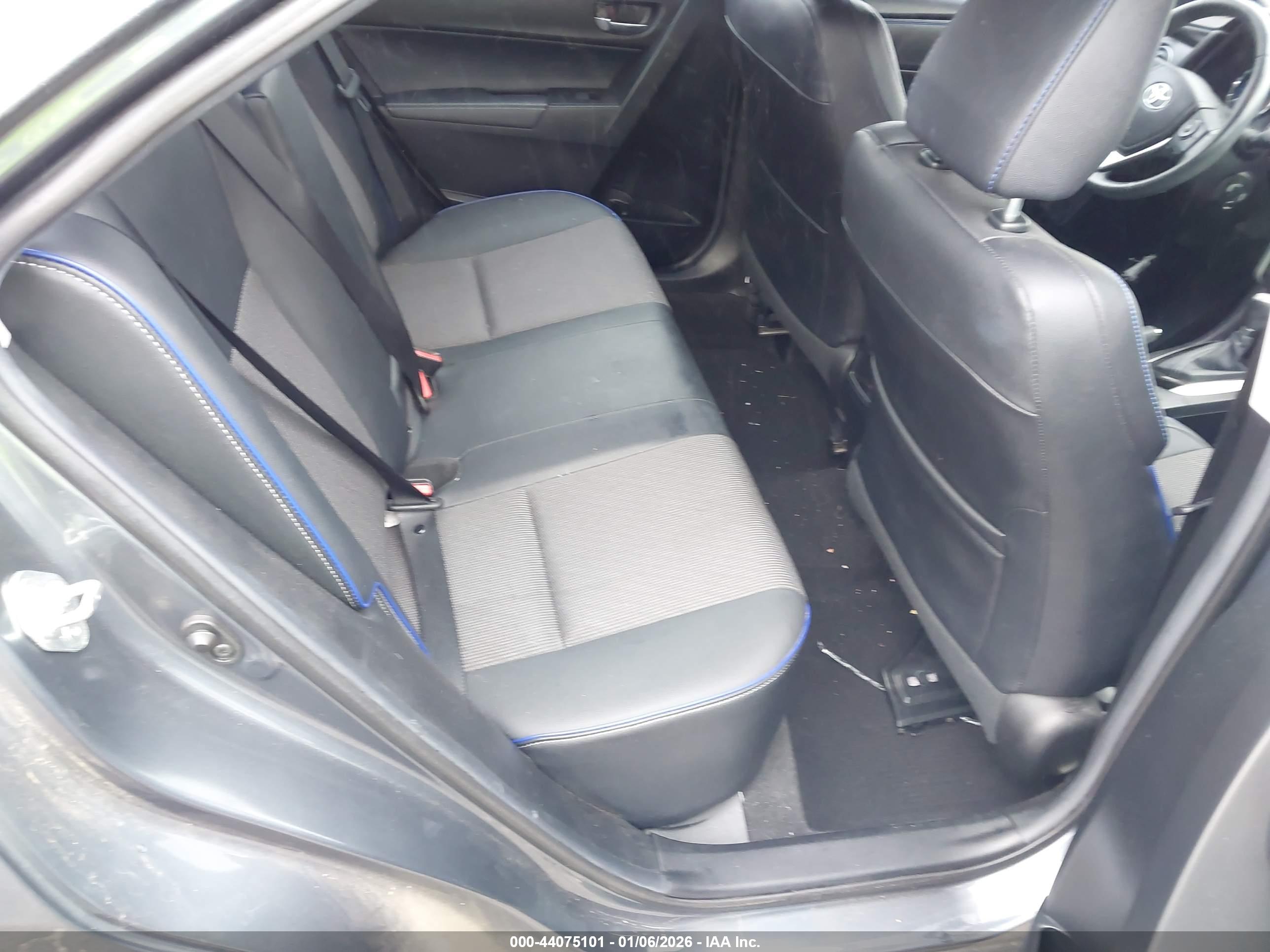 TOYOTA COROLLA image 8