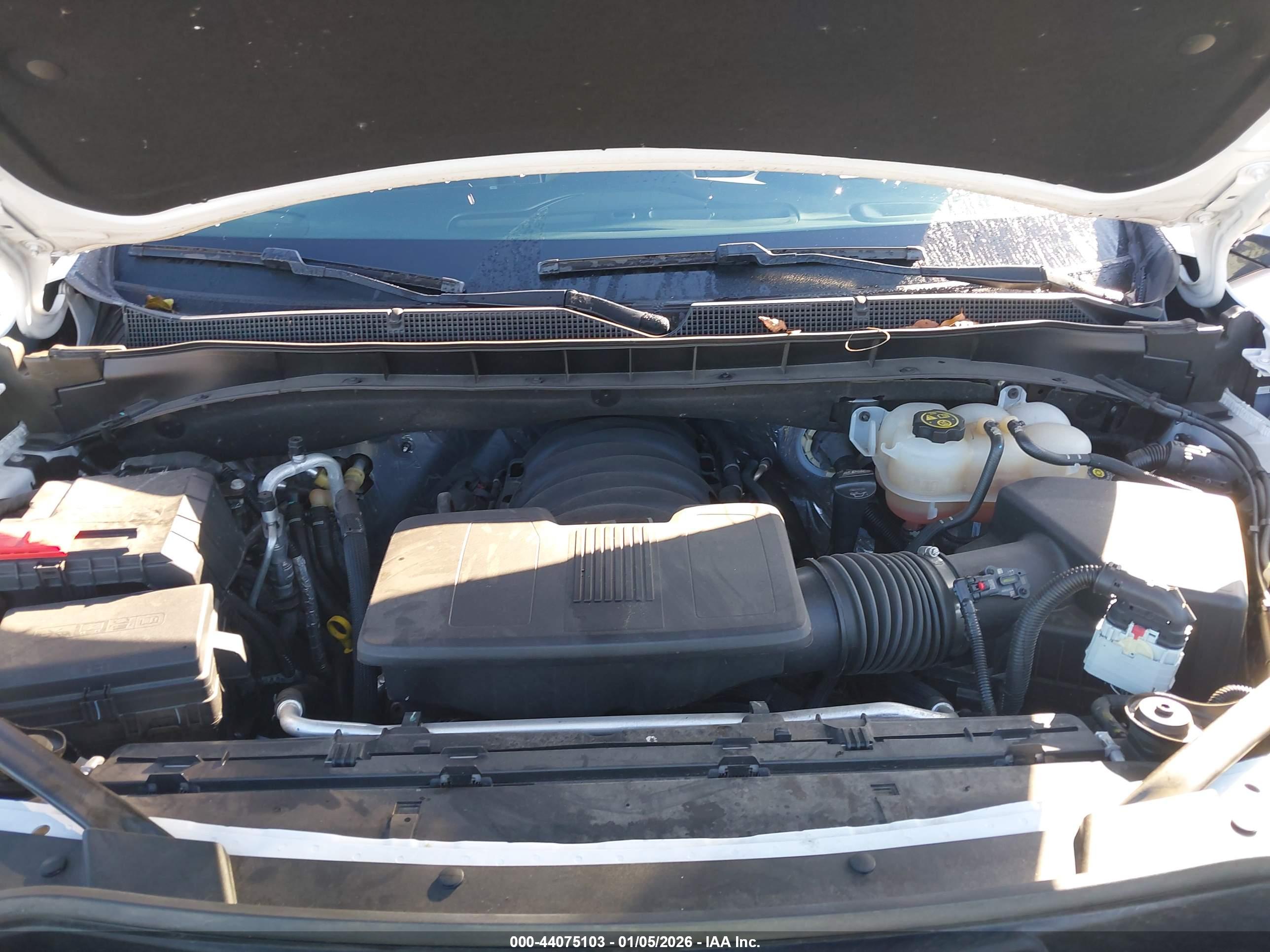 CHEVROLET SUBURBAN image 10