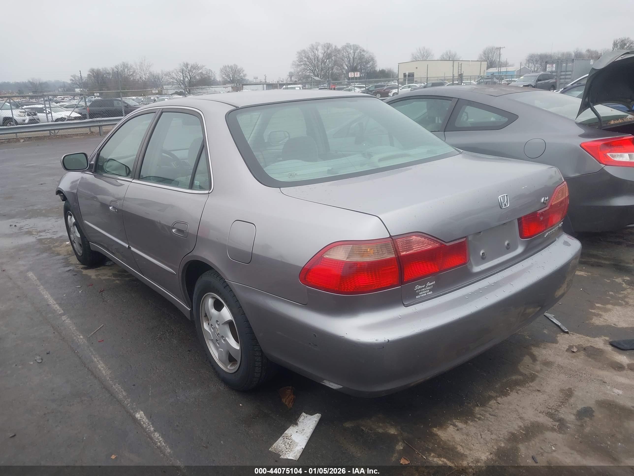 HONDA ACCORD image 3