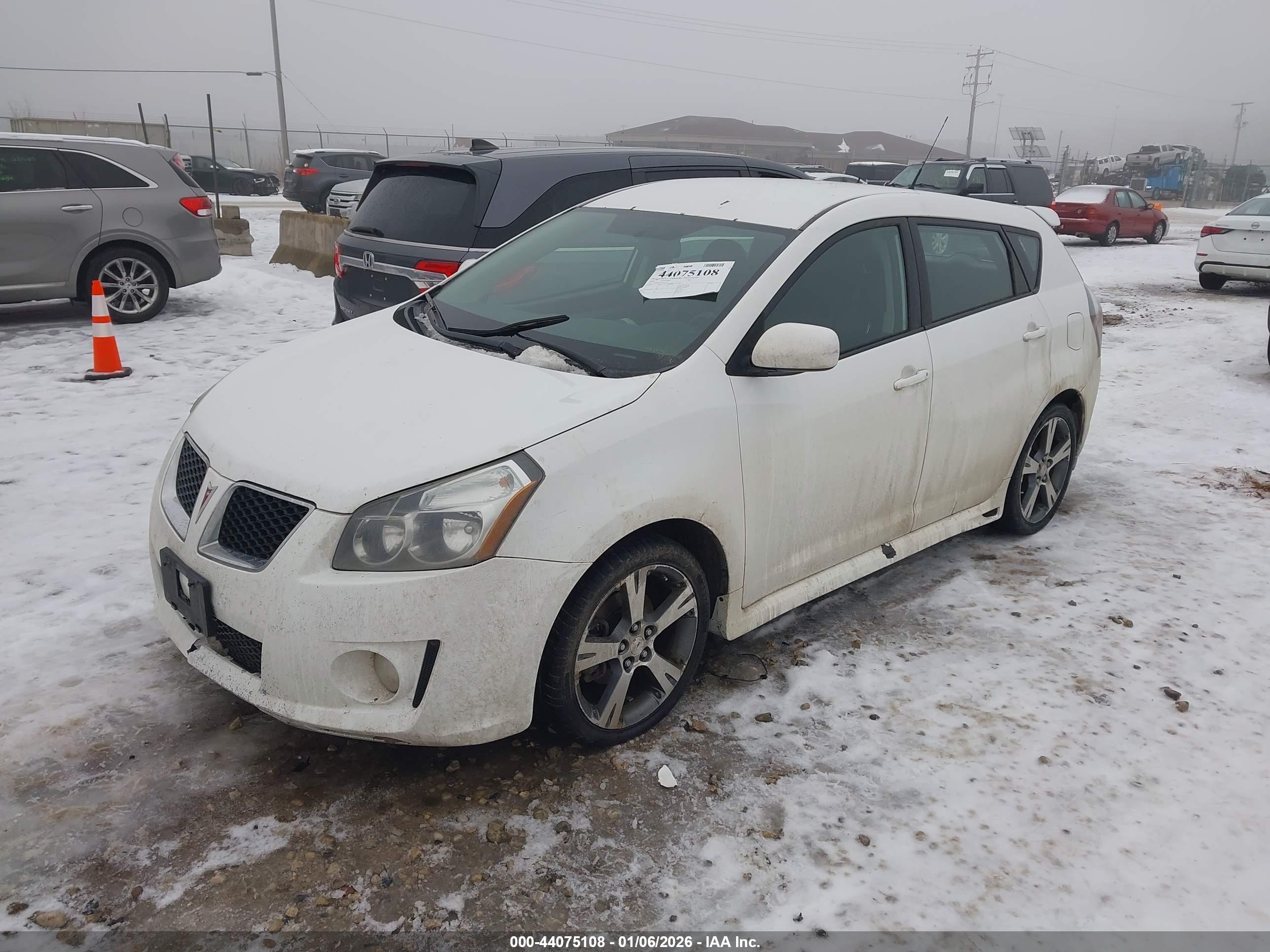PONTIAC VIBE image 2