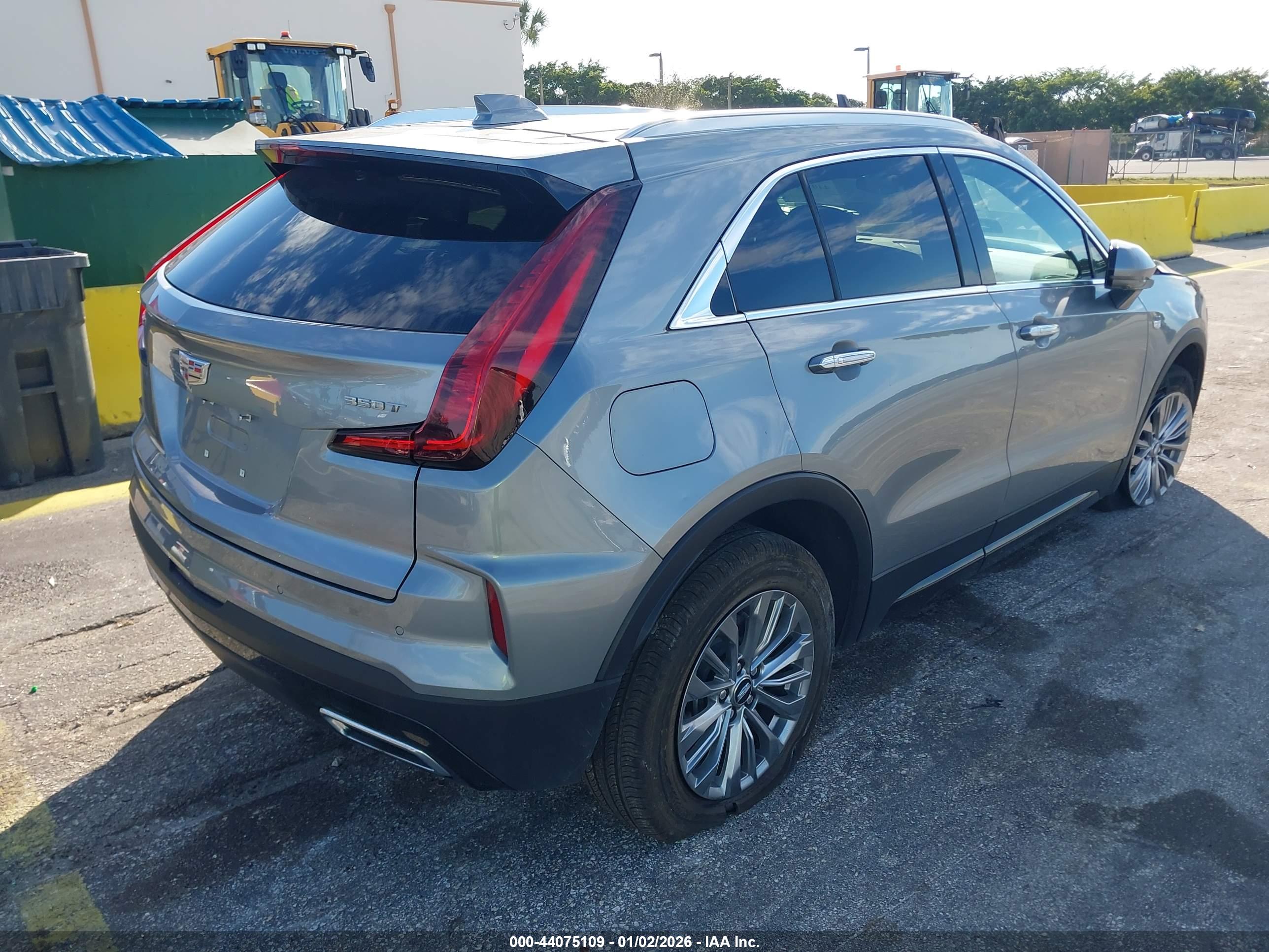CADILLAC XT4 image 4