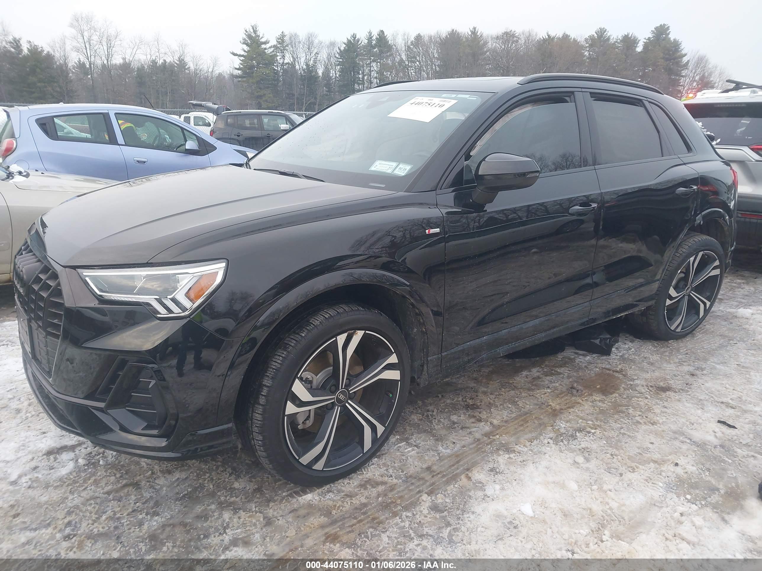 AUDI Q3 image 2