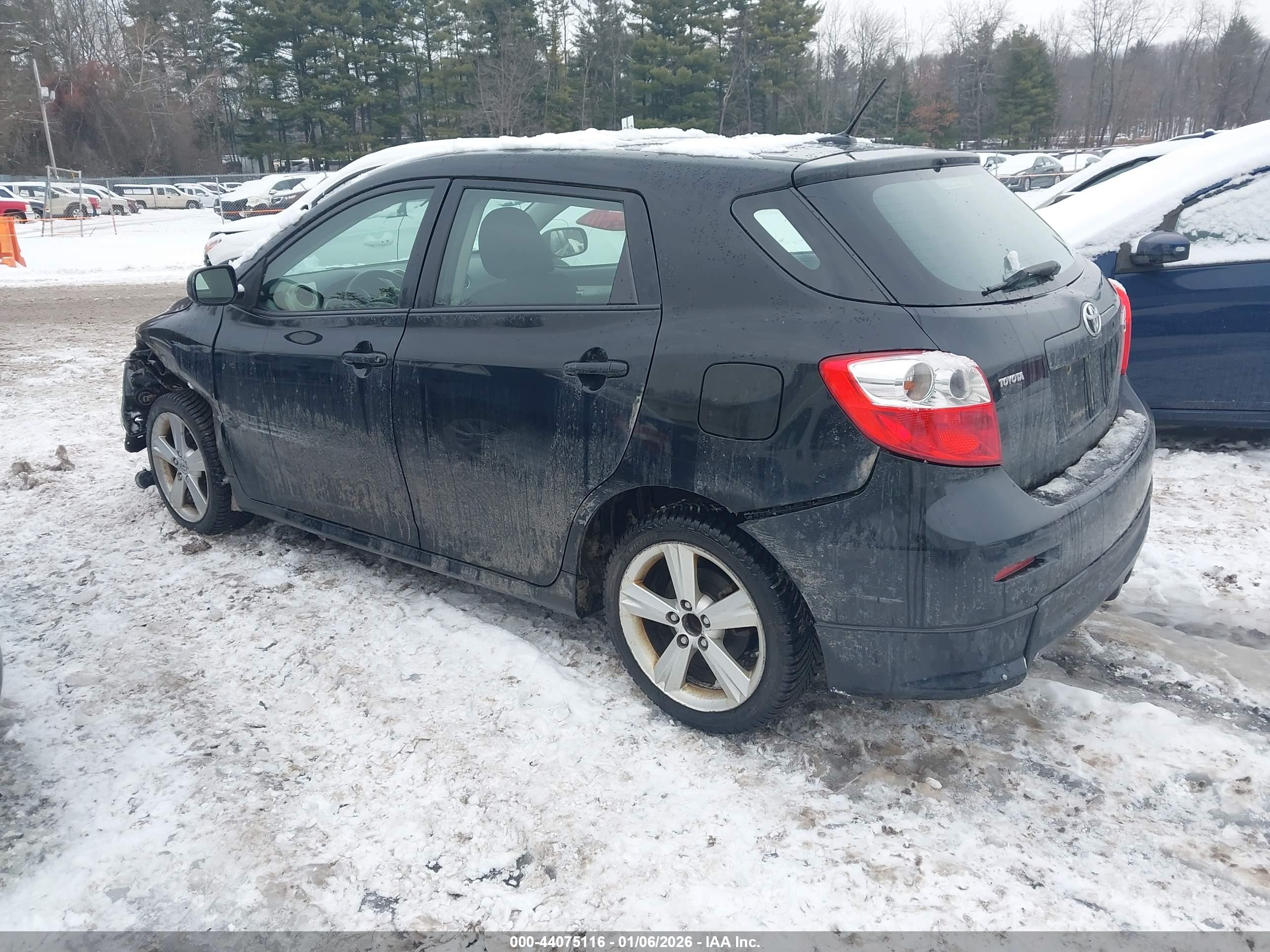 TOYOTA MATRIX image 3