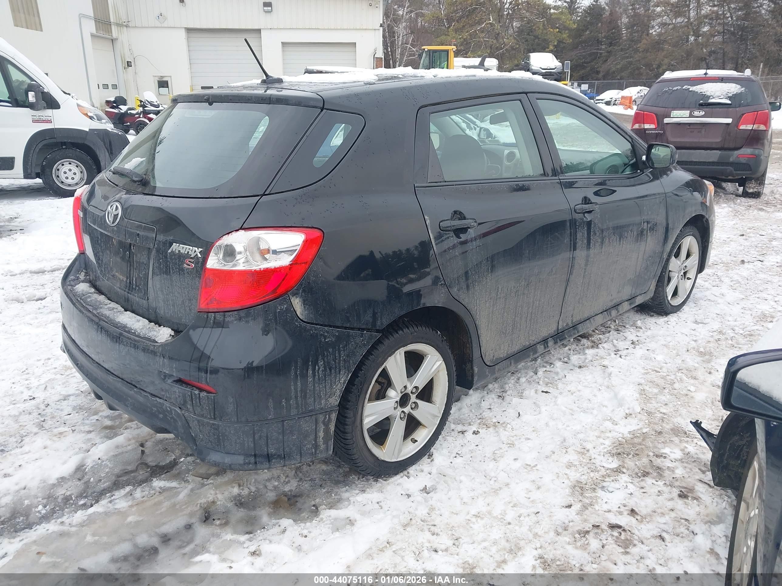 TOYOTA MATRIX image 4