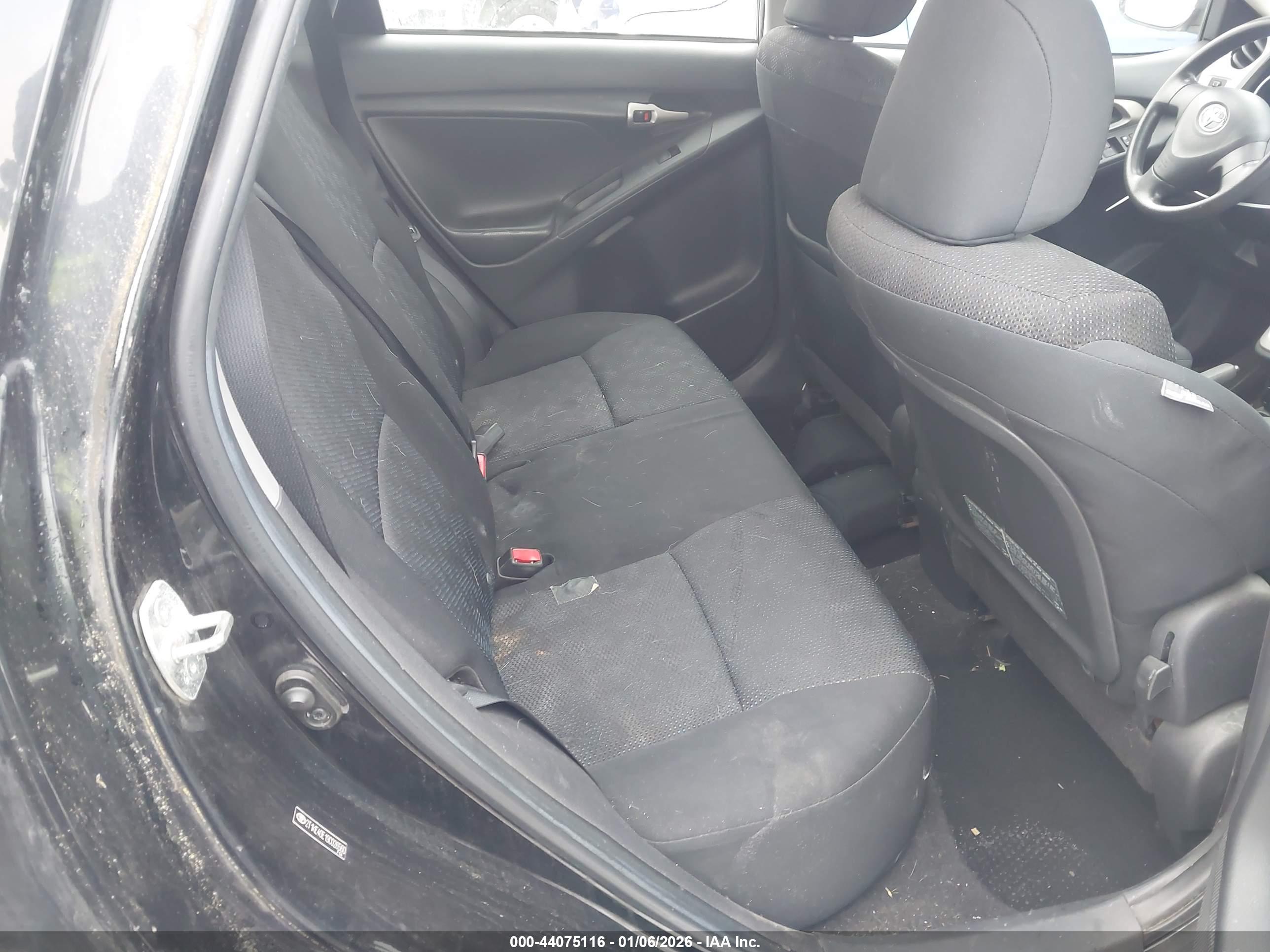 TOYOTA MATRIX image 8