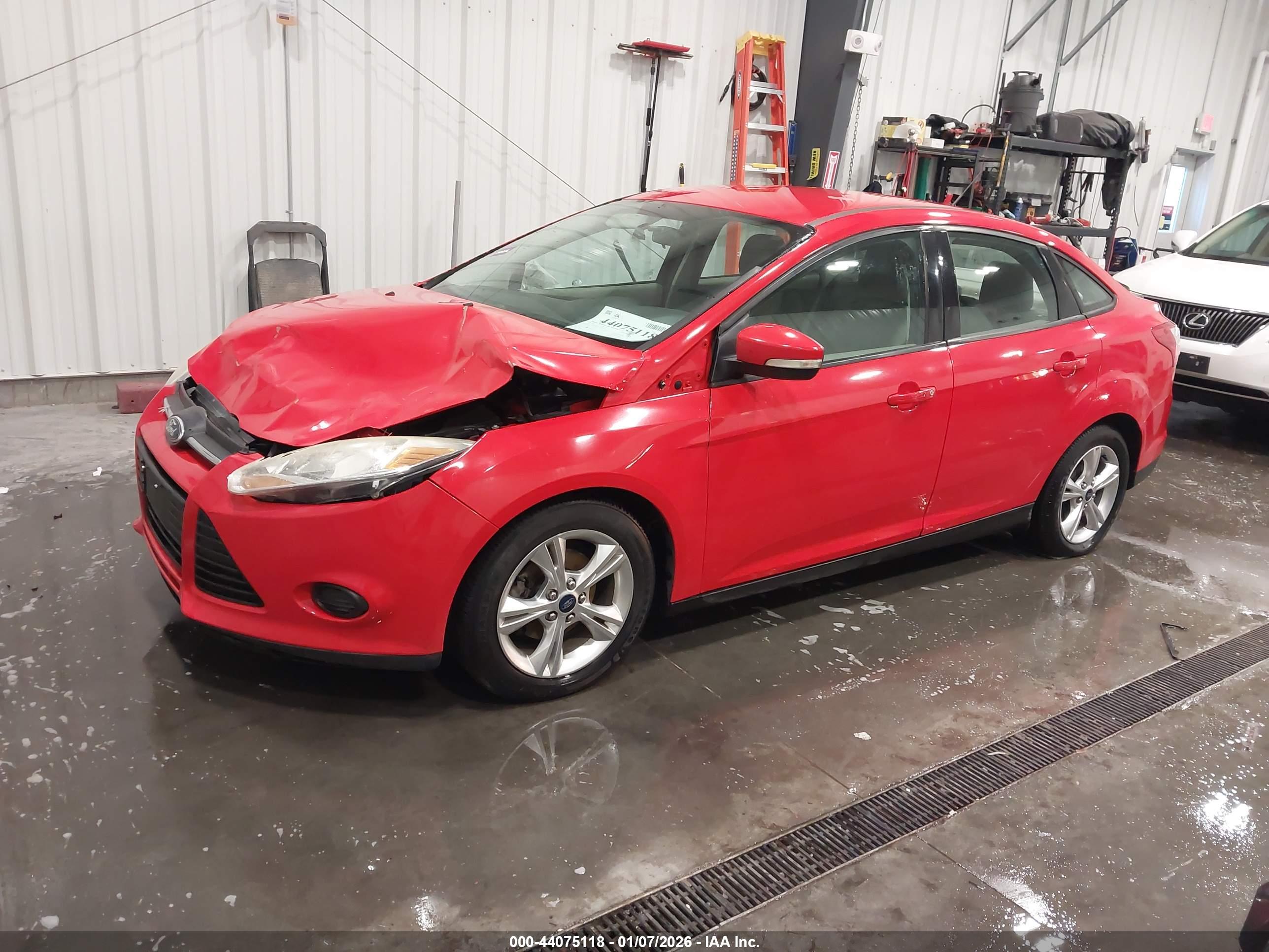 FORD FOCUS image 2