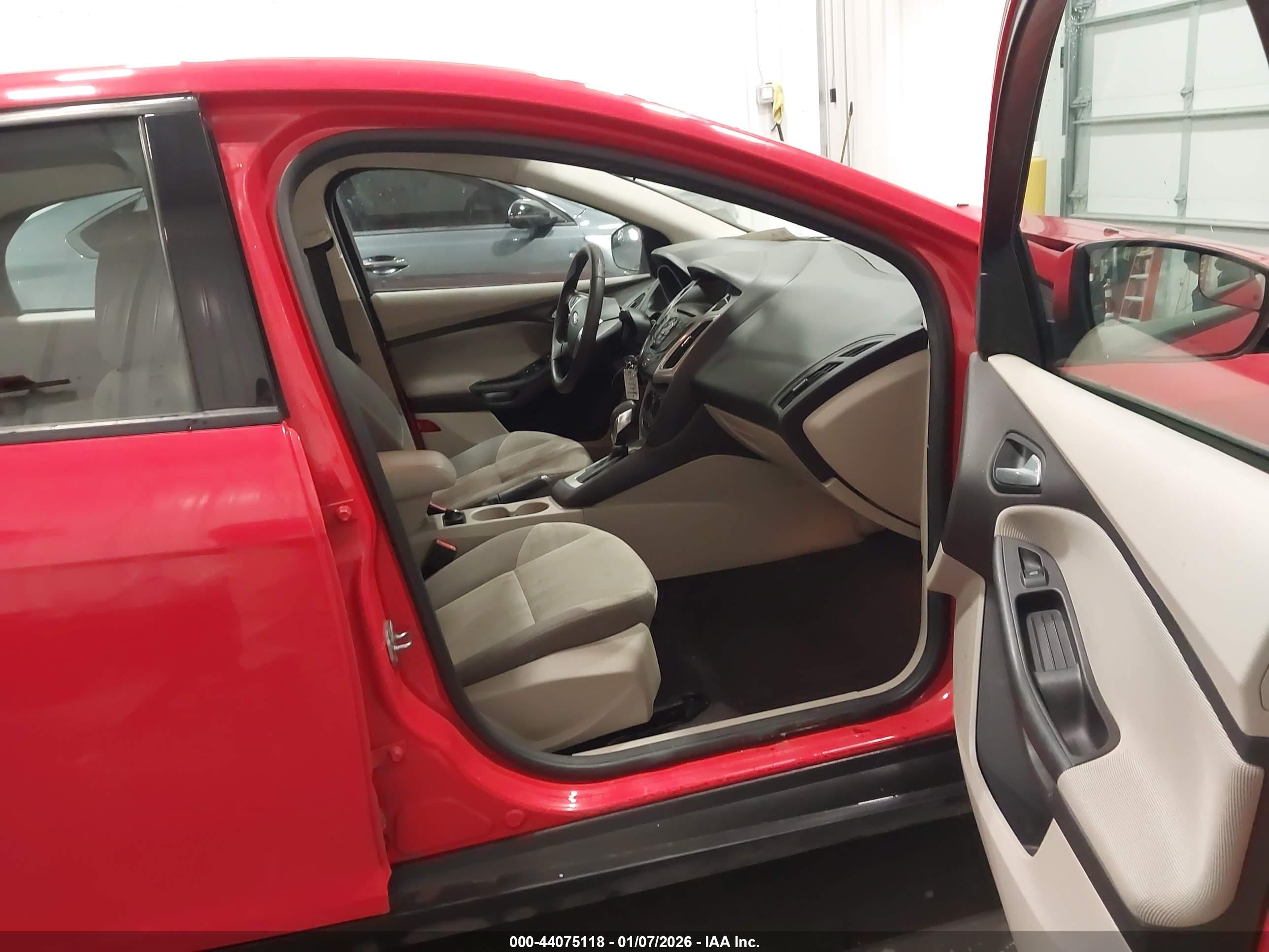 FORD FOCUS image 5