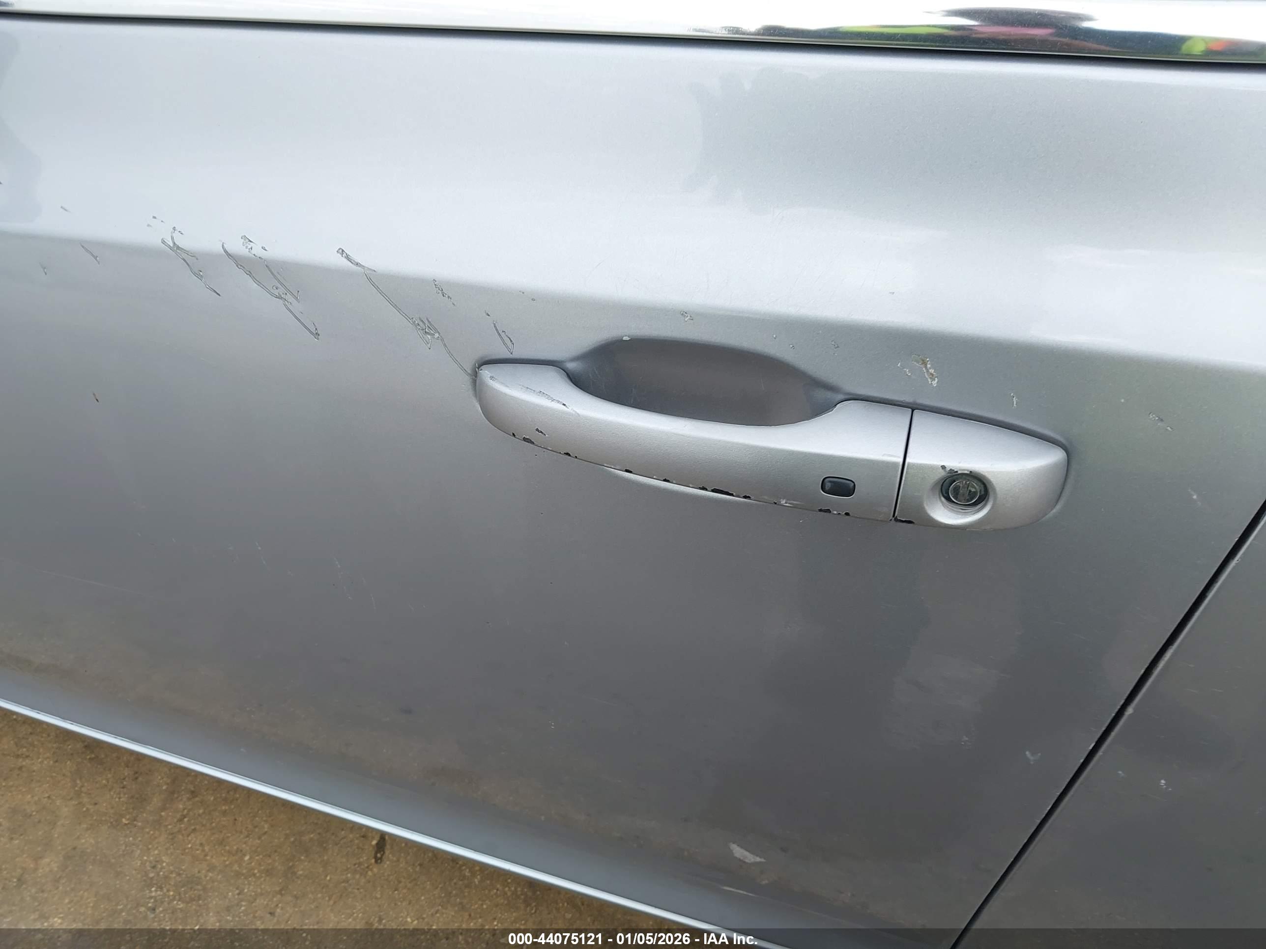 CHRYSLER 300 image 6