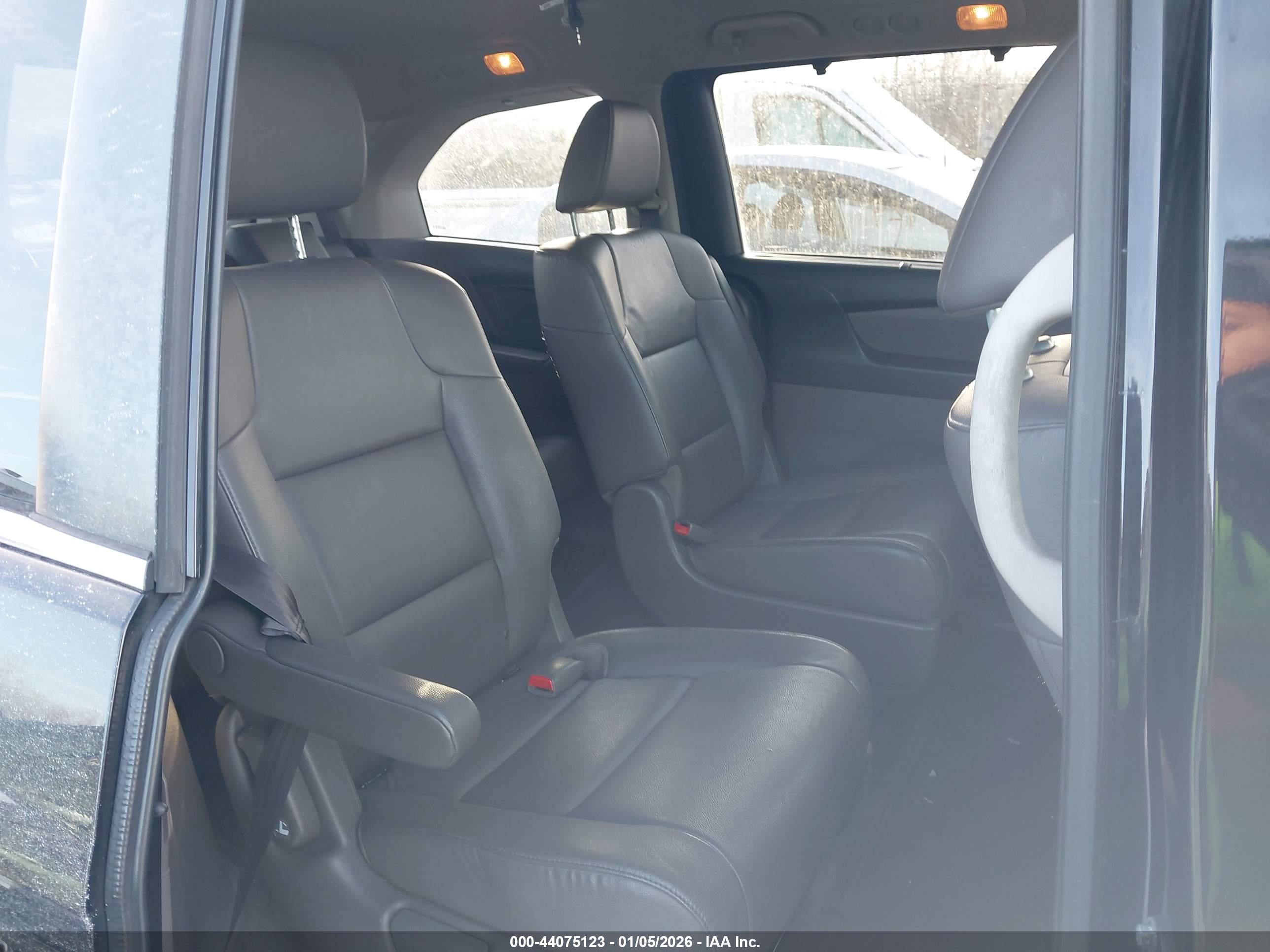 HONDA ODYSSEY image 8