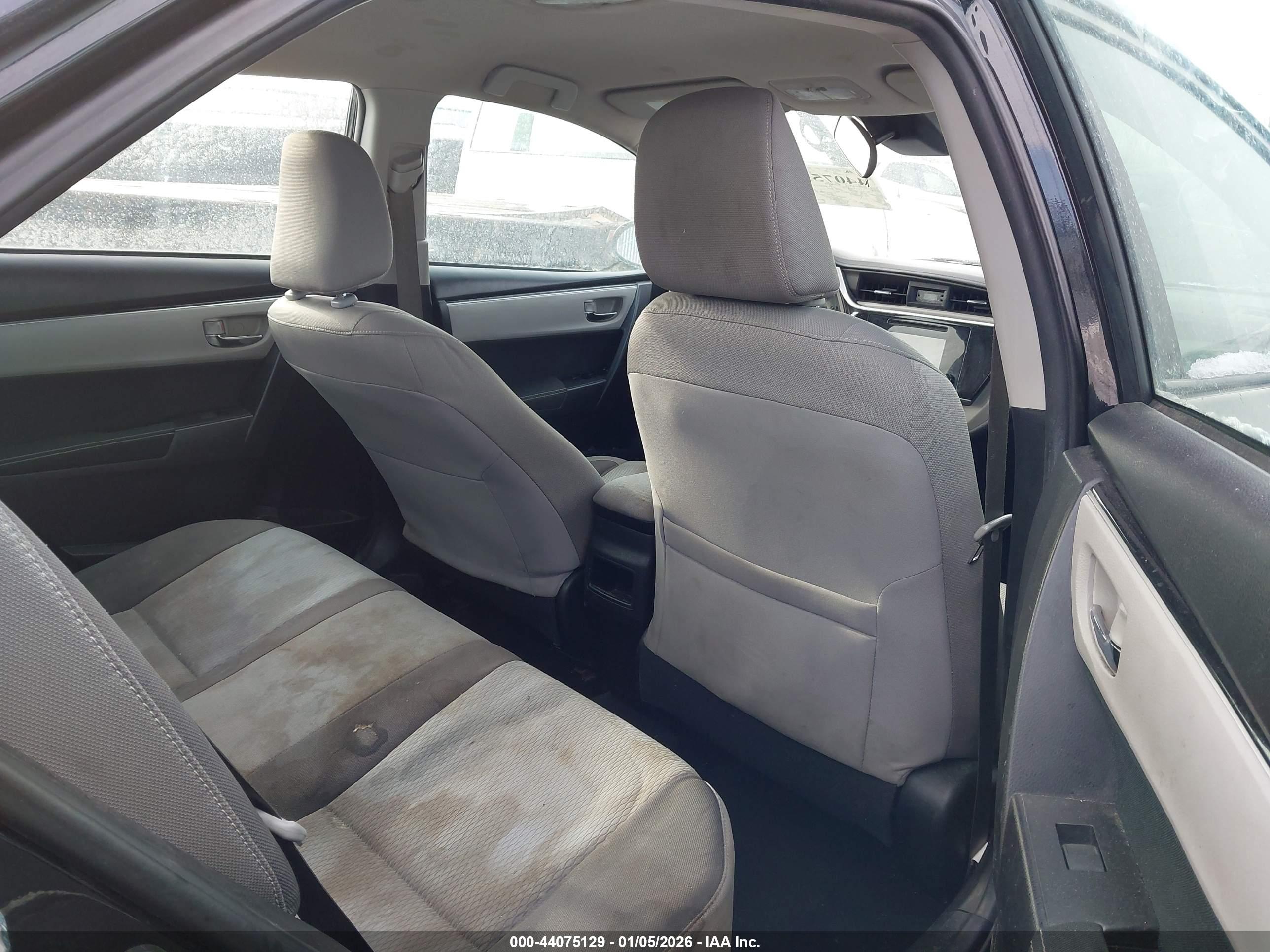 TOYOTA COROLLA image 8