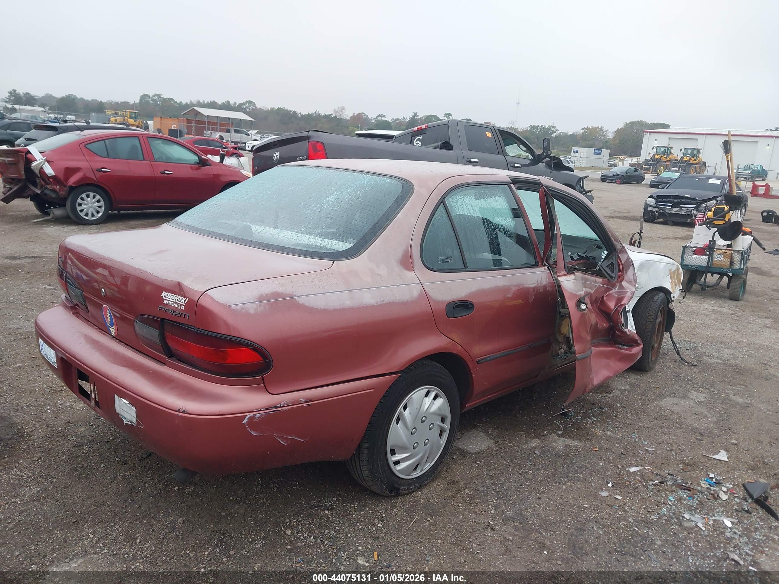 GEO PRIZM image 4