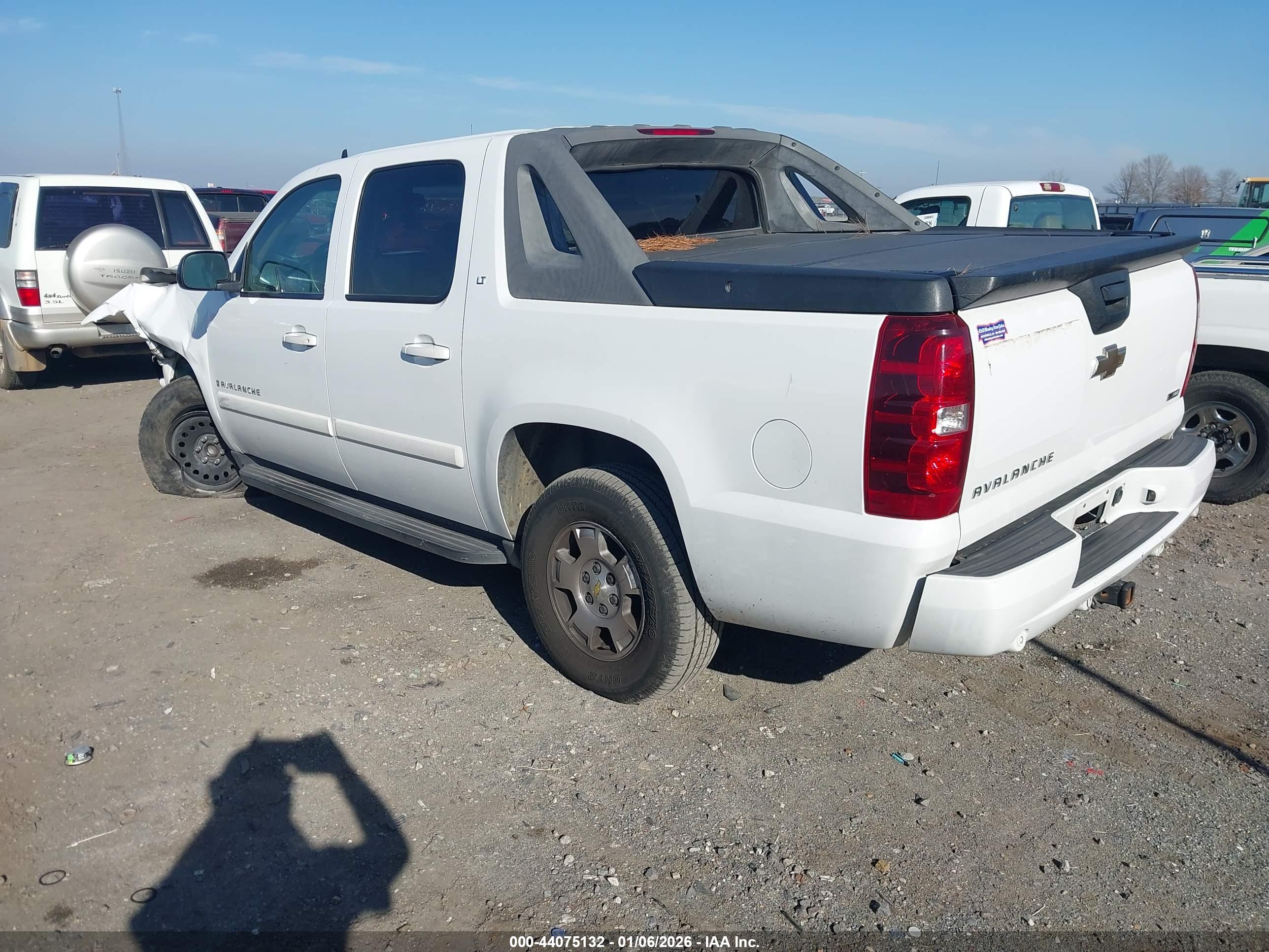 CHEVROLET AVALANCHE image 3