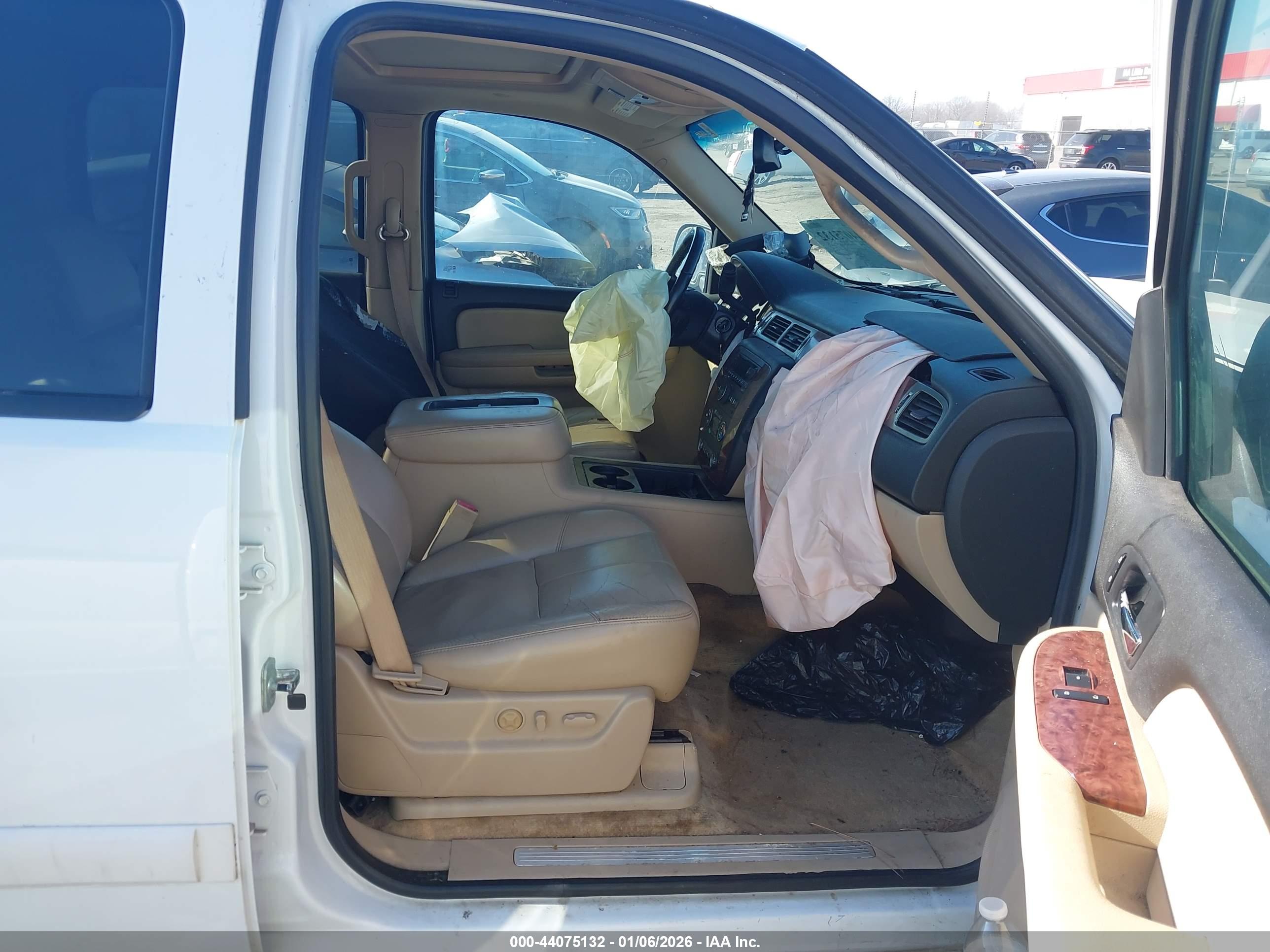 CHEVROLET AVALANCHE image 5