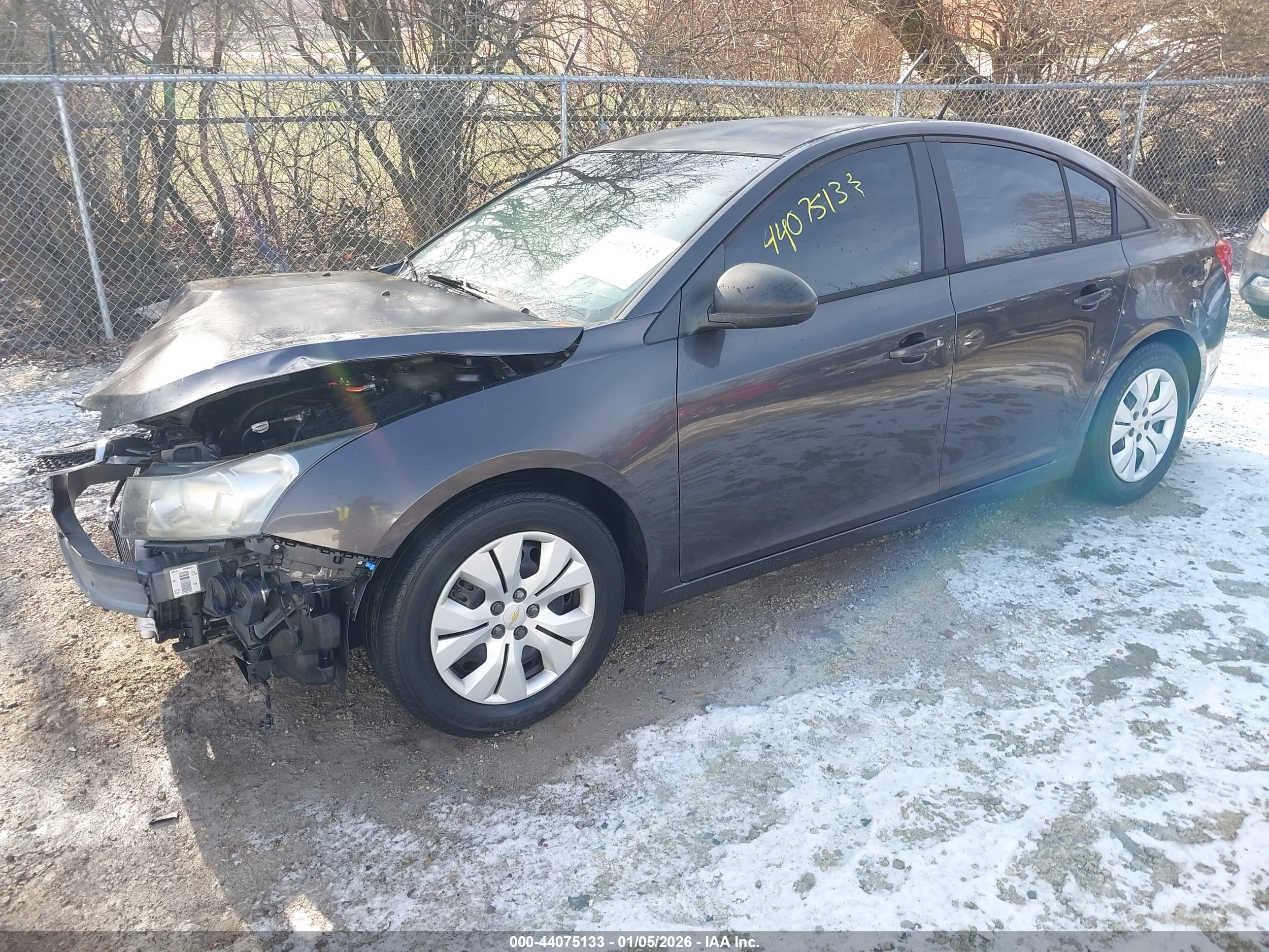 CHEVROLET CRUZE image 2