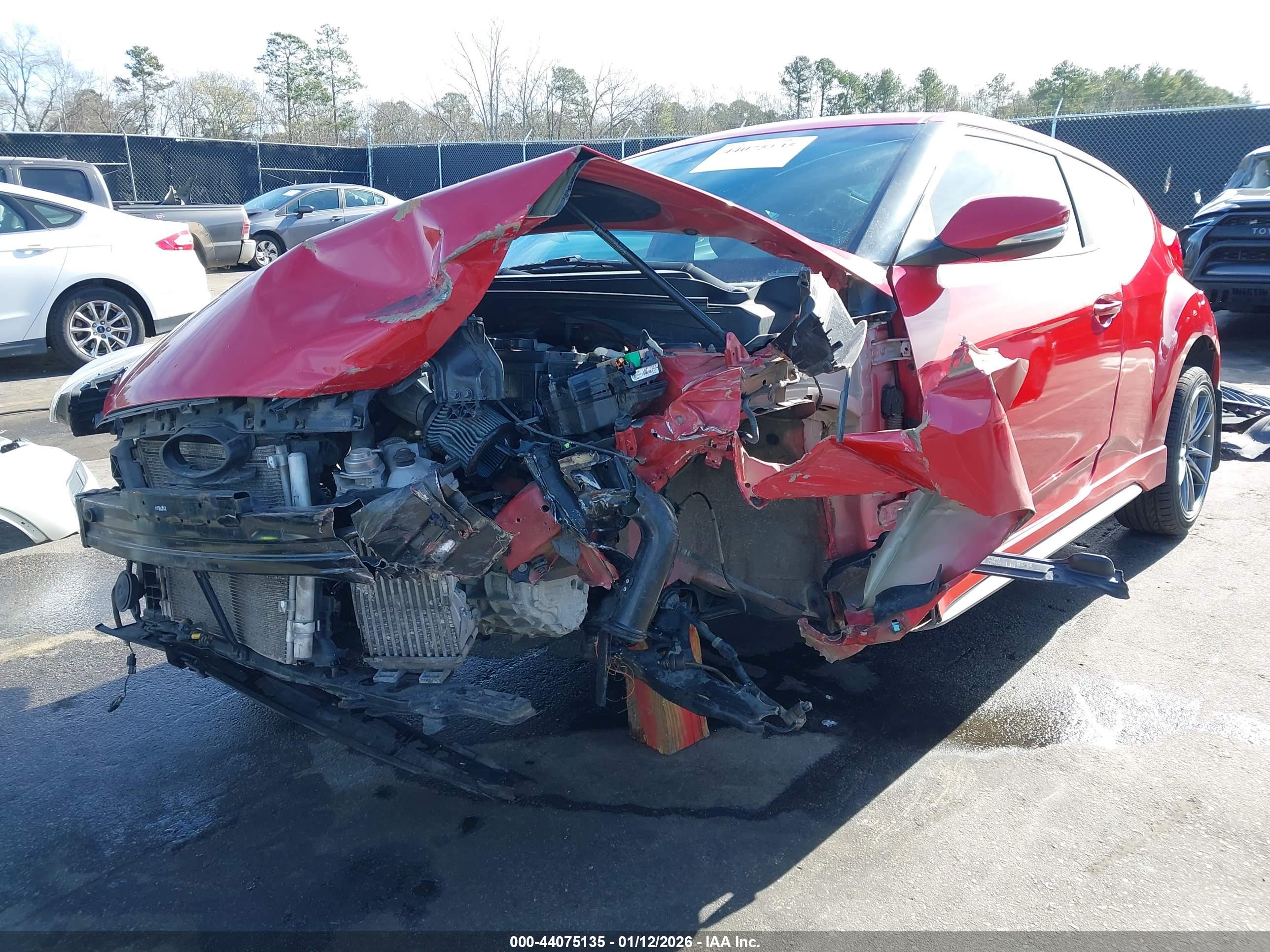 HYUNDAI VELOSTER image 6
