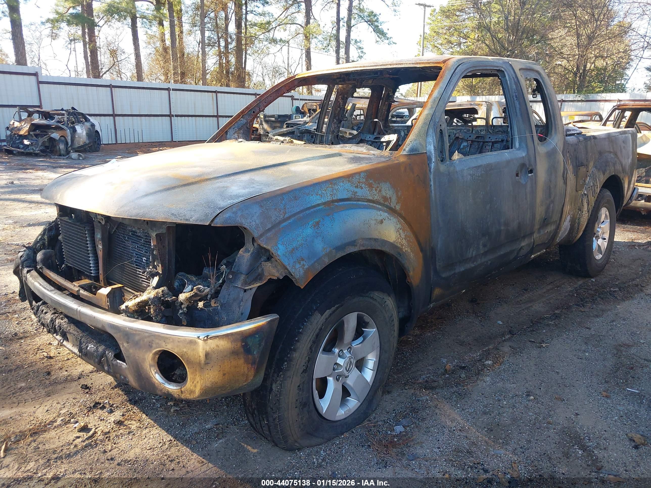 NISSAN FRONTIER image 2