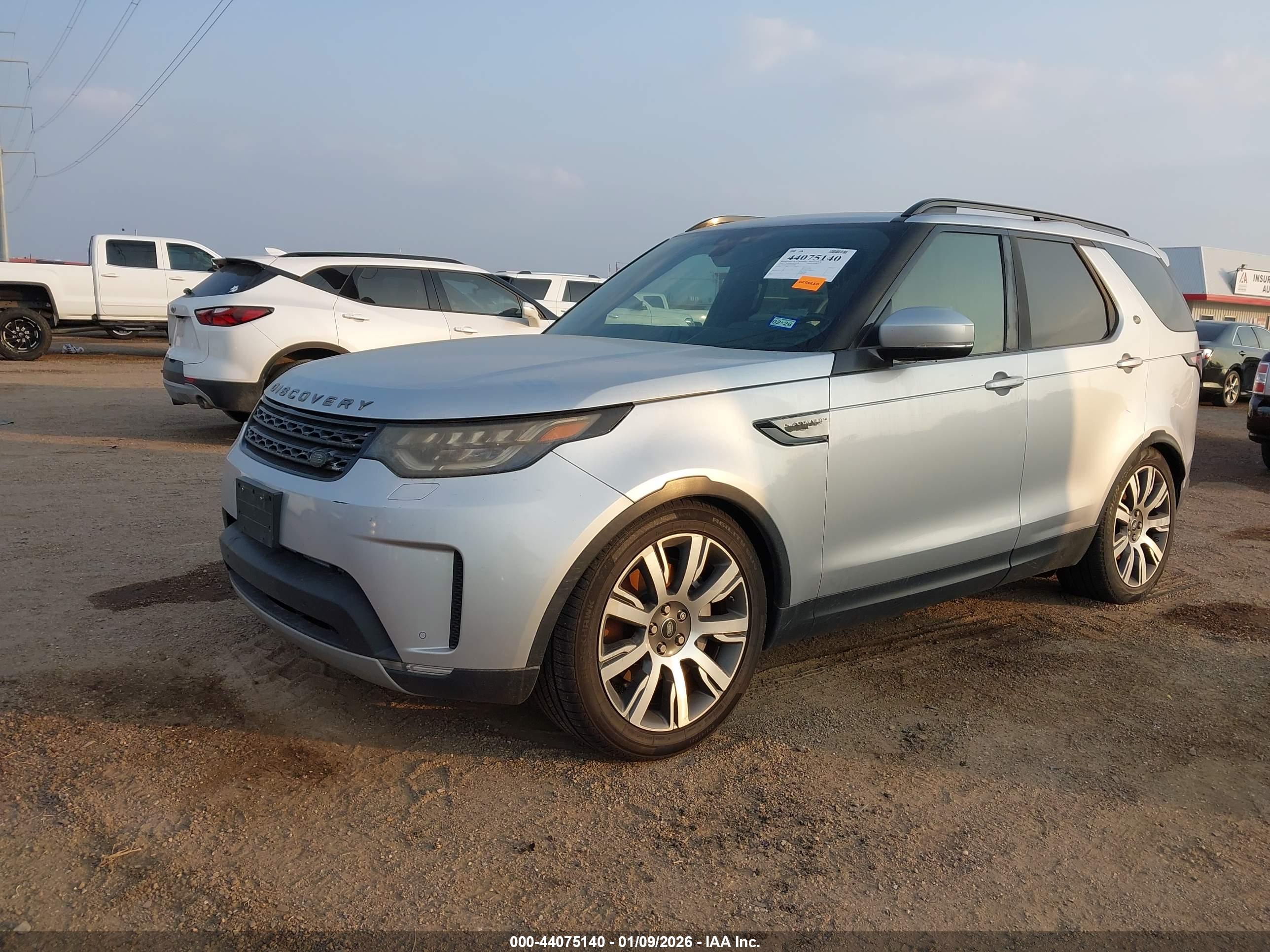 LAND ROVER image 2