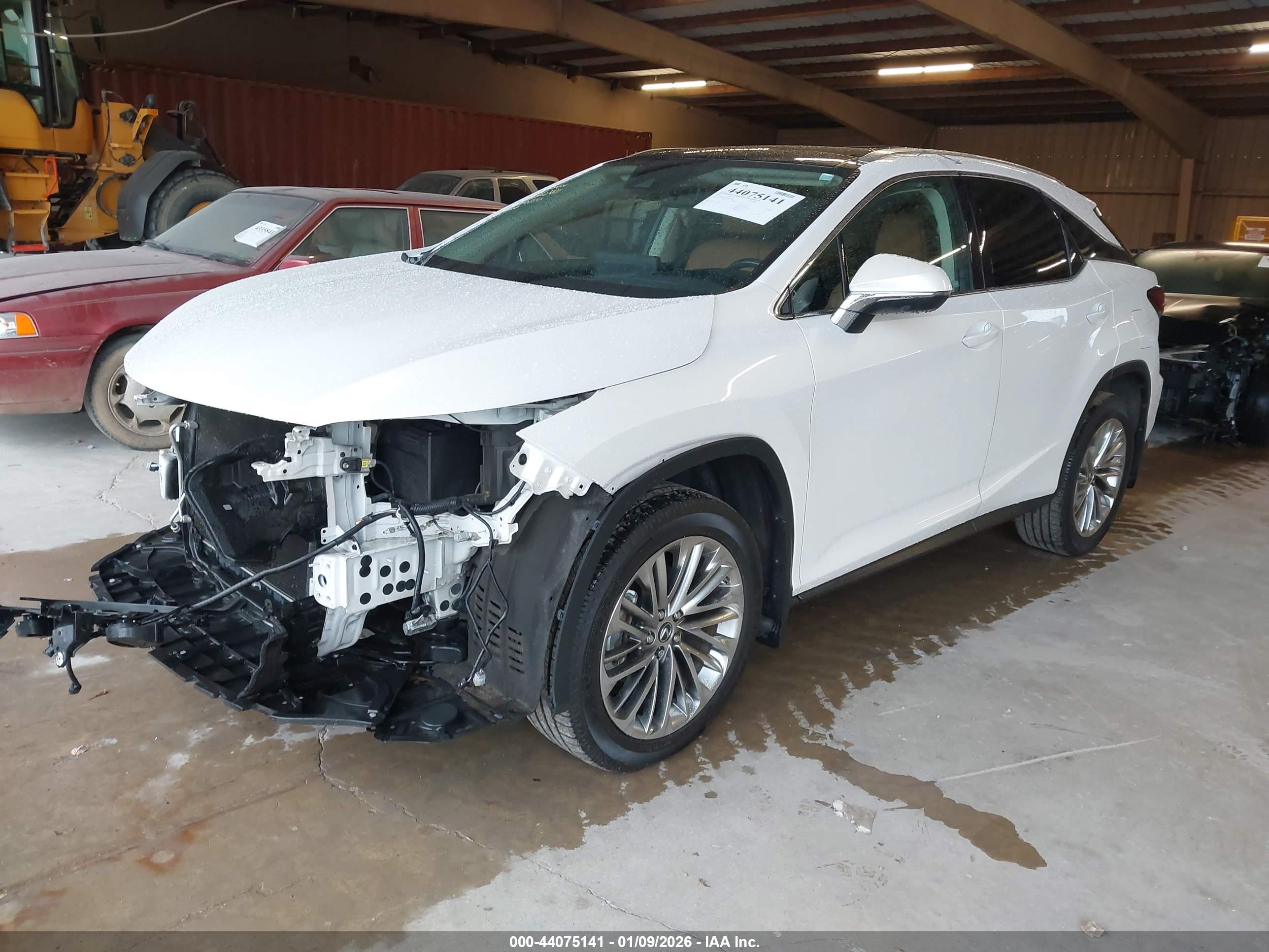 LEXUS RX image 2