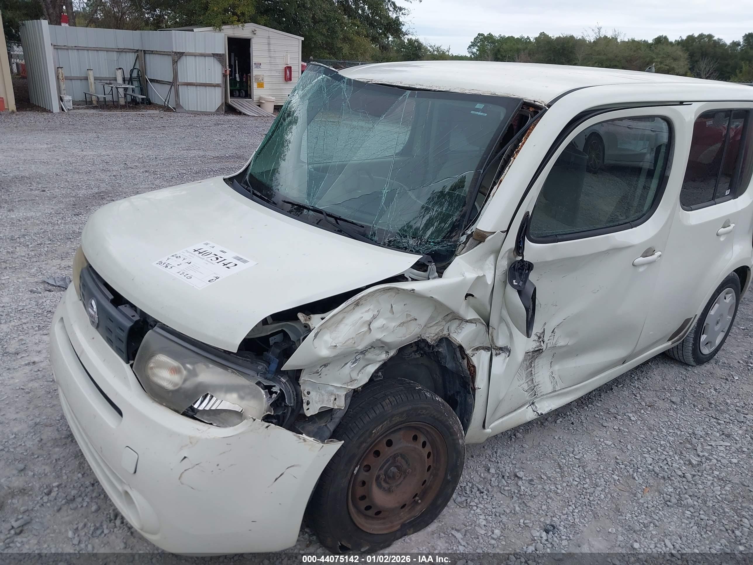 NISSAN CUBE image 6