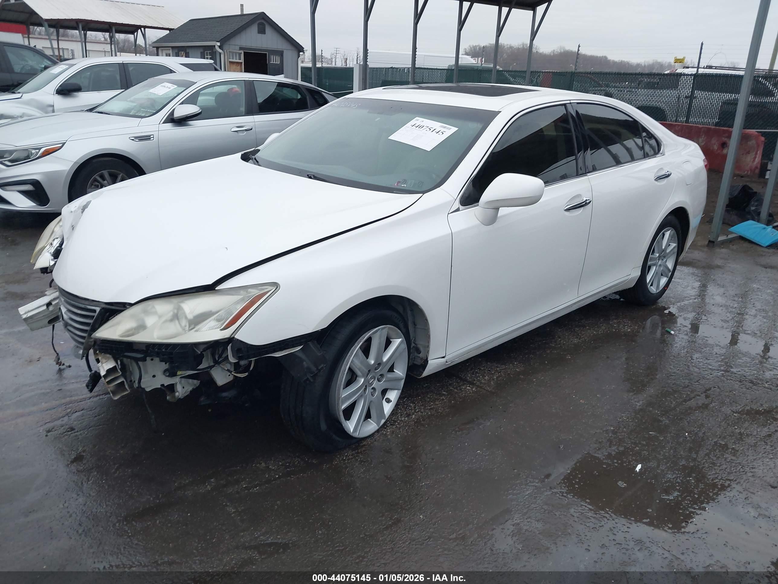 LEXUS ES image 2