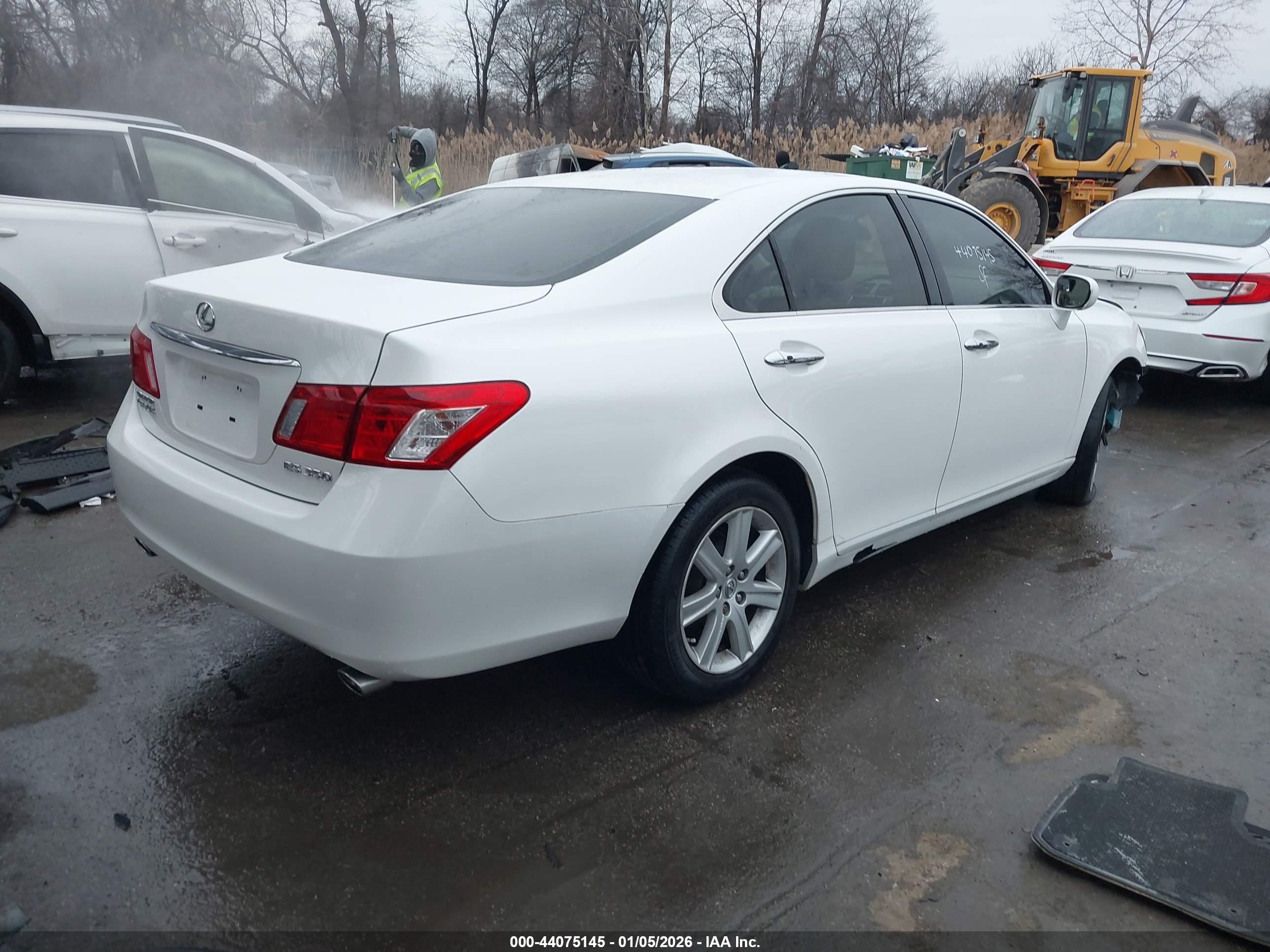 LEXUS ES image 4