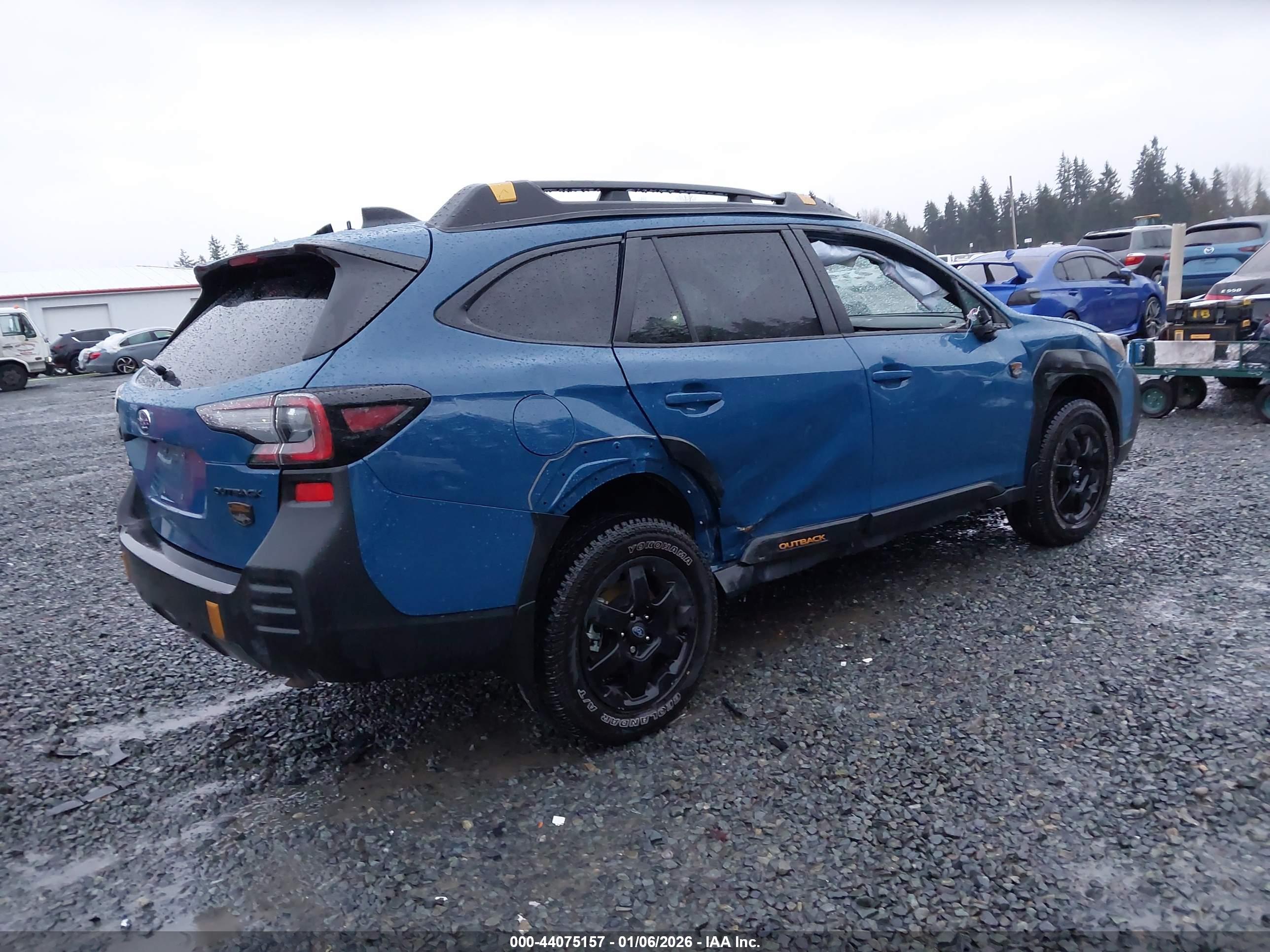 SUBARU OUTBACK image 4