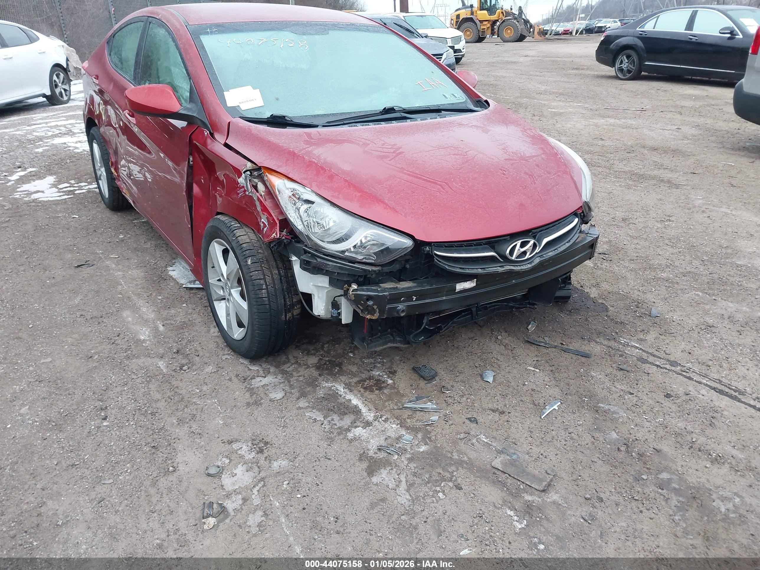 HYUNDAI ELANTRA image 6