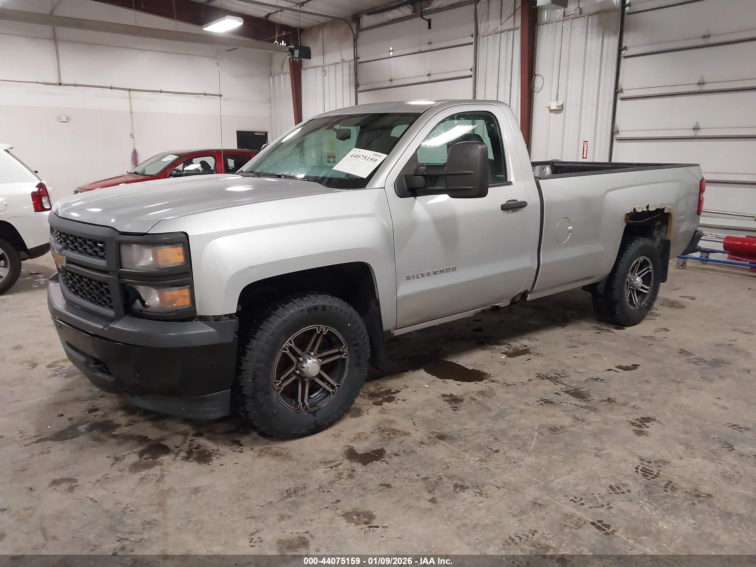 CHEVROLET SILVERADO image 2