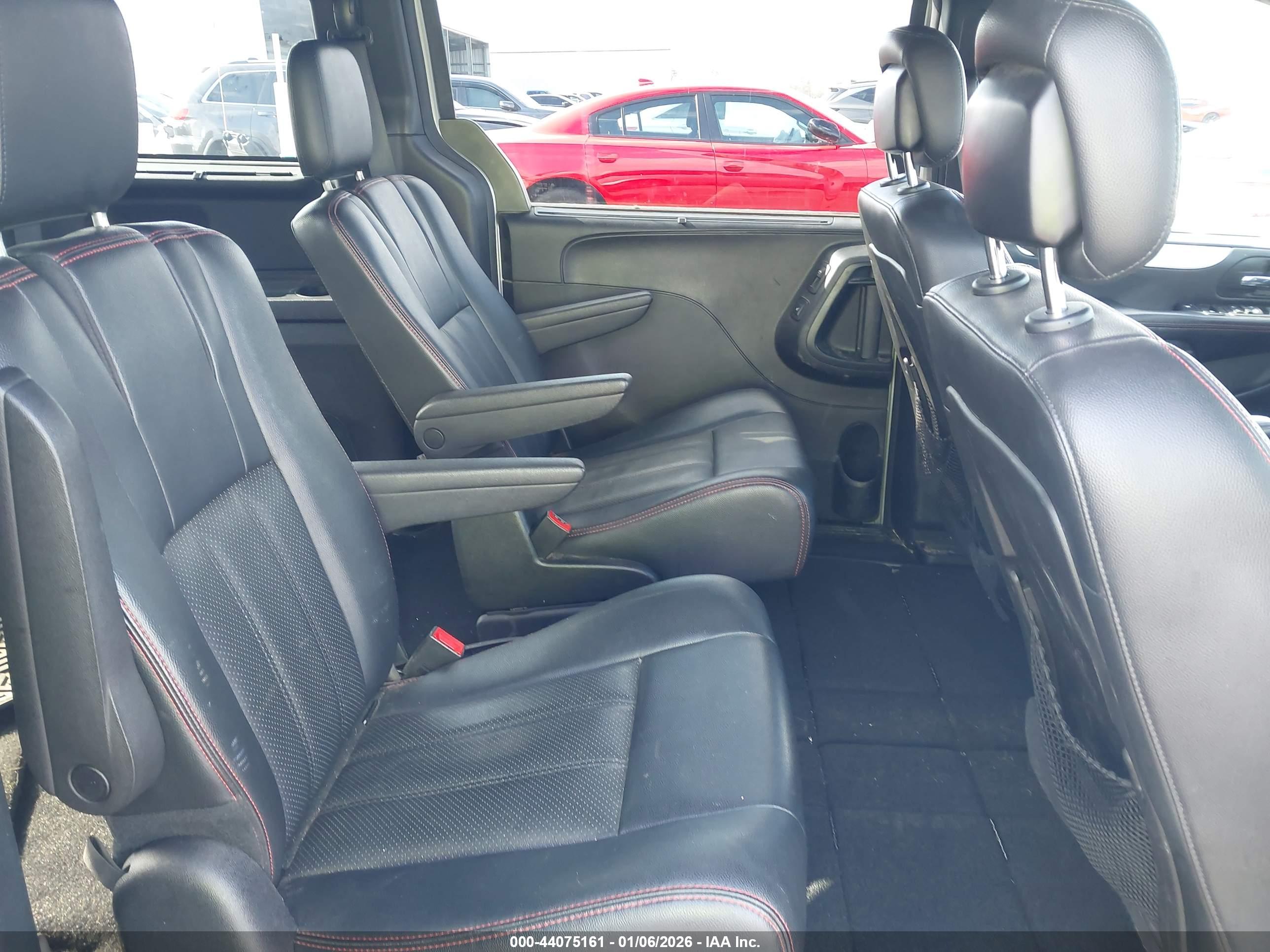 DODGE GRAND image 8