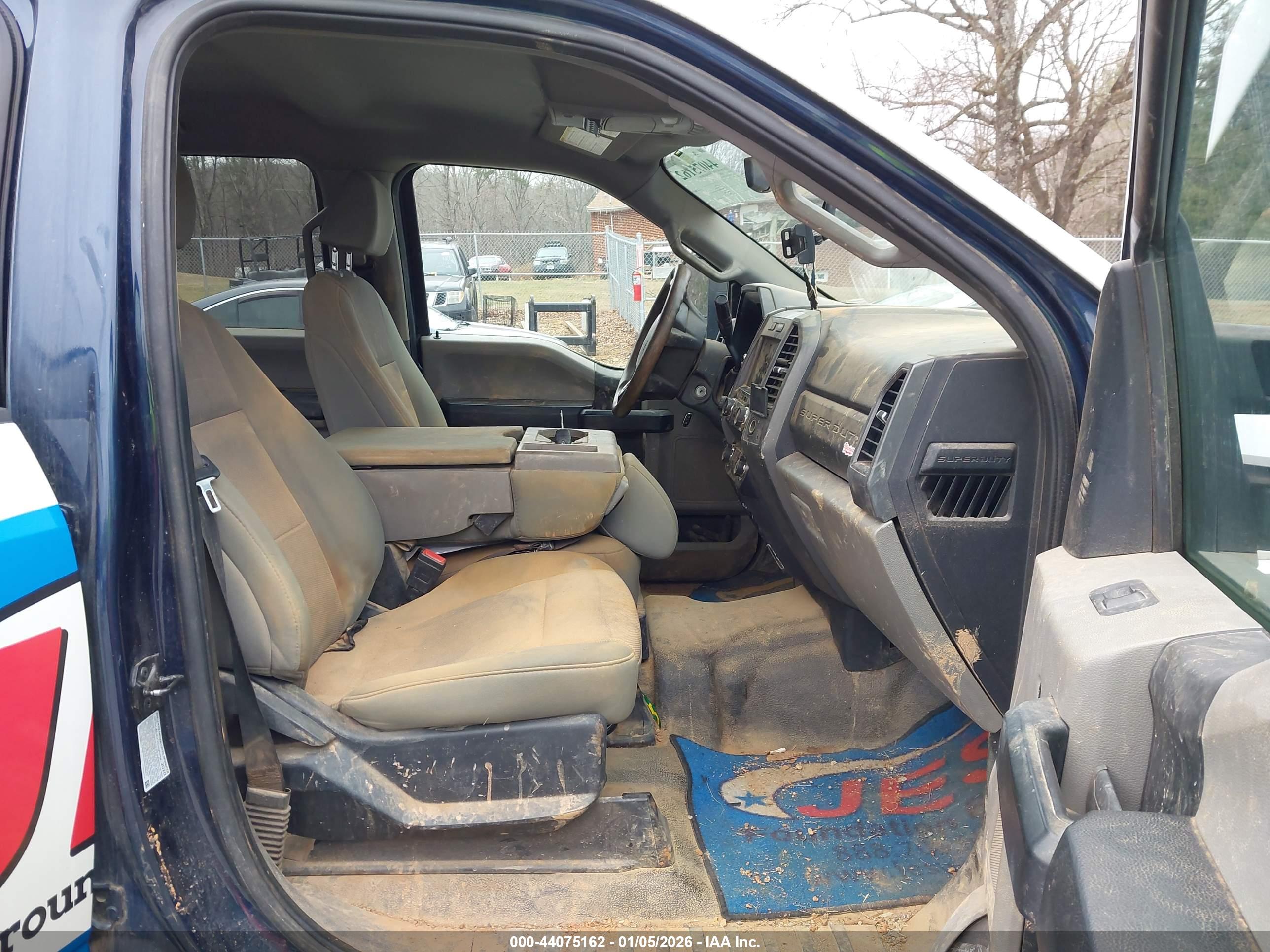 FORD F-250 image 8