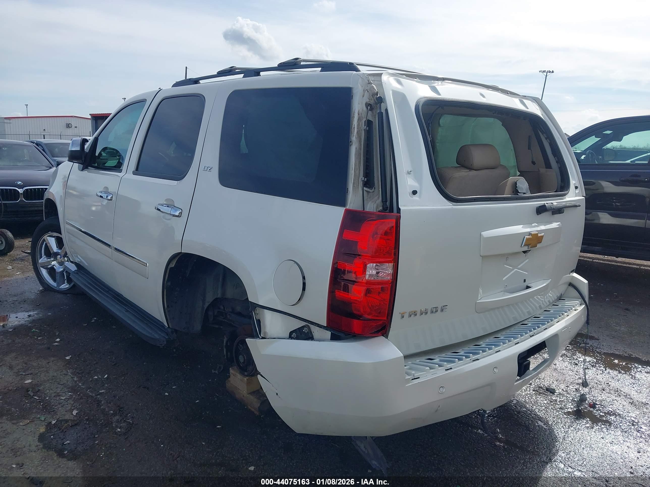 CHEVROLET TAHOE image 3