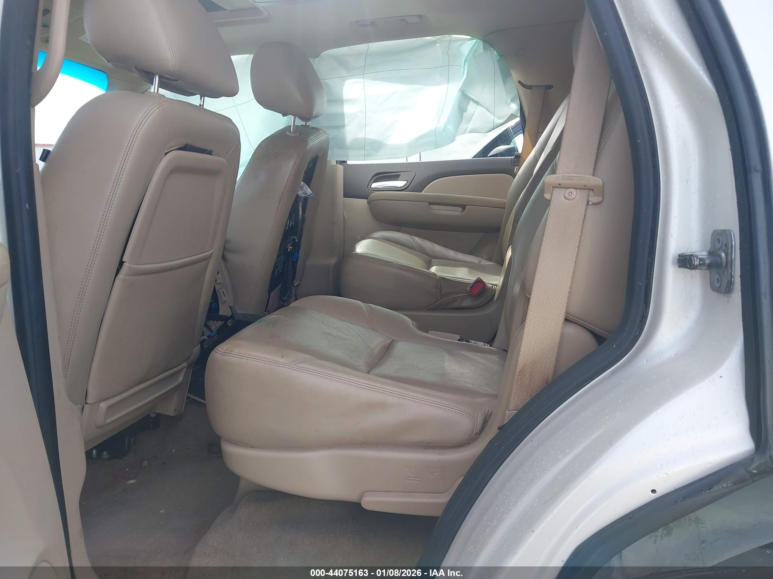 CHEVROLET TAHOE image 8