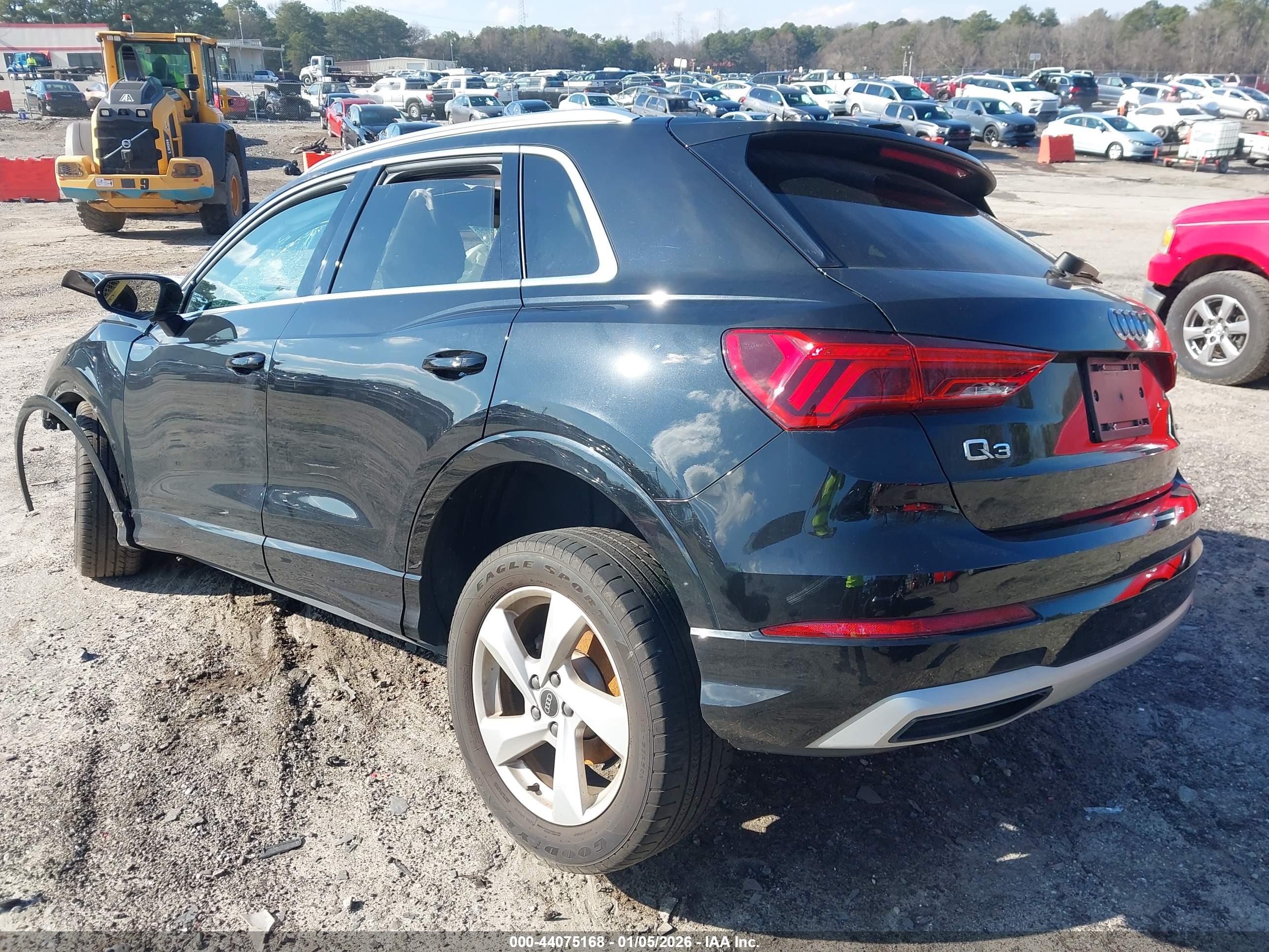 AUDI Q3 image 3