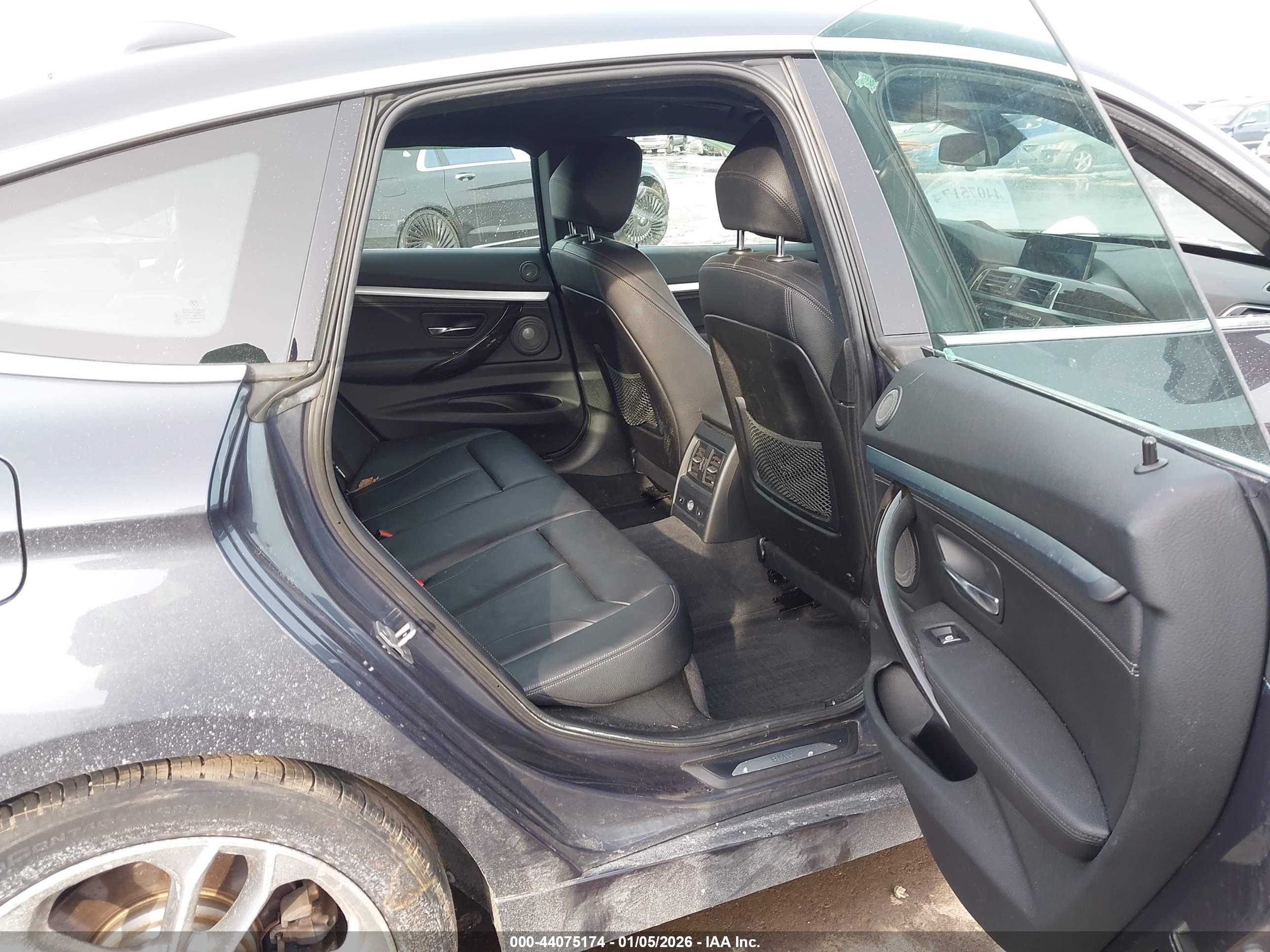 BMW 340I image 8