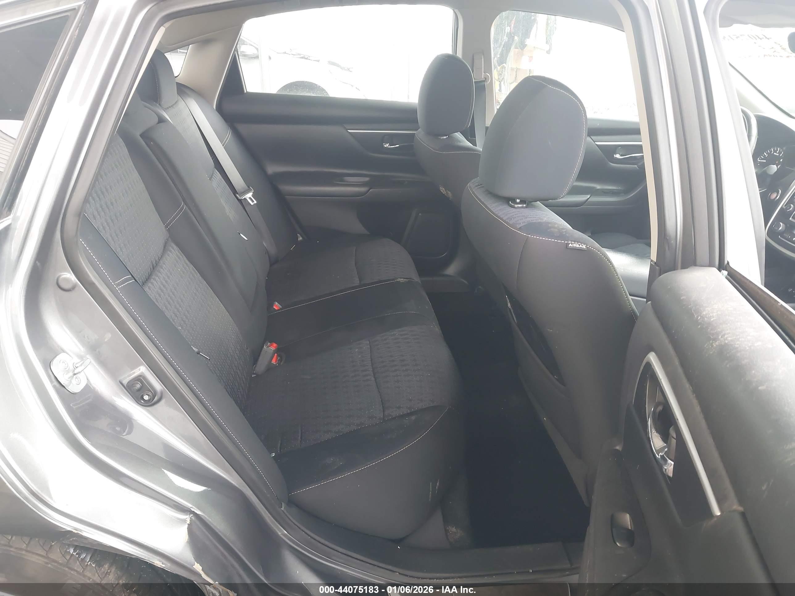 NISSAN ALTIMA image 8