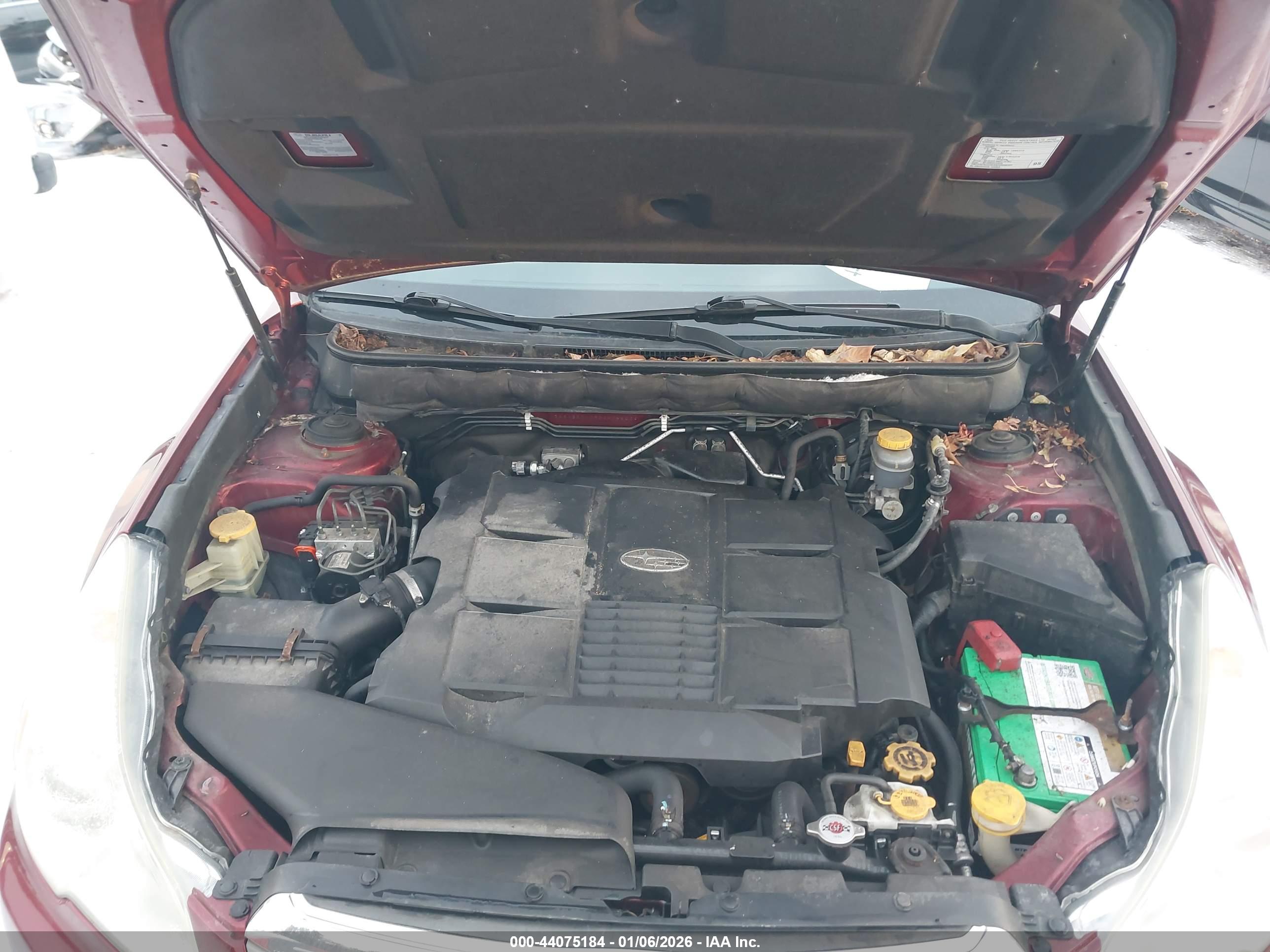 SUBARU OUTBACK image 10