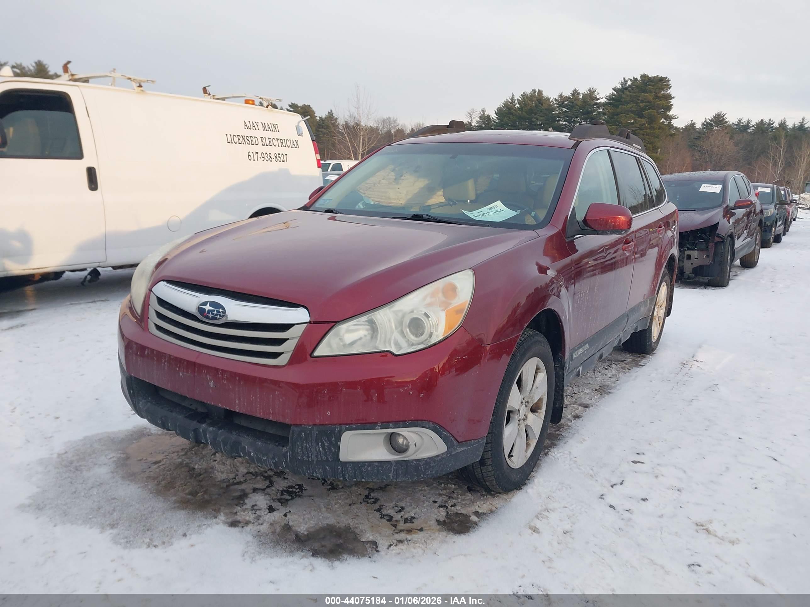 SUBARU OUTBACK image 2