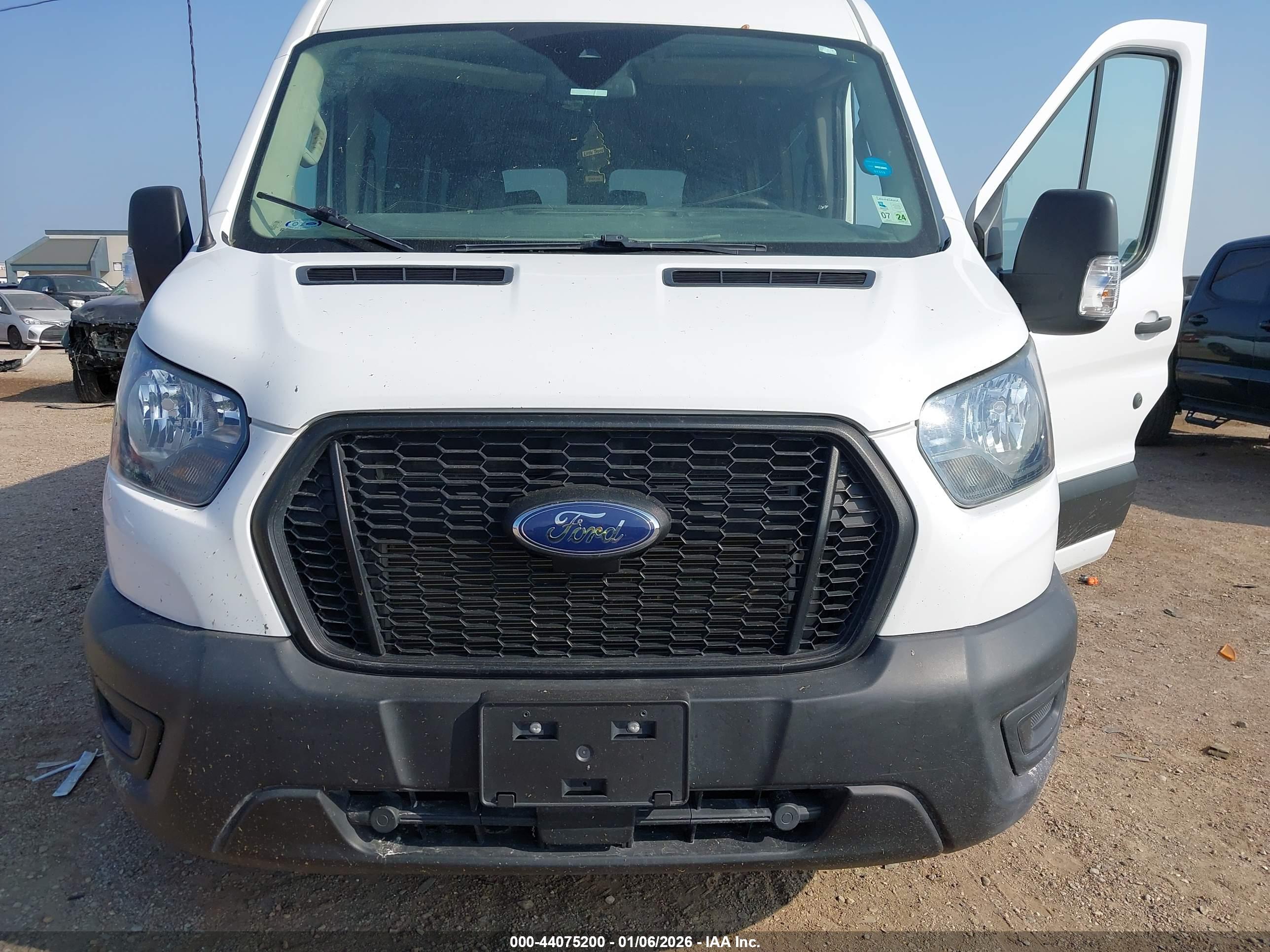 FORD TRANSIT-350 image 6