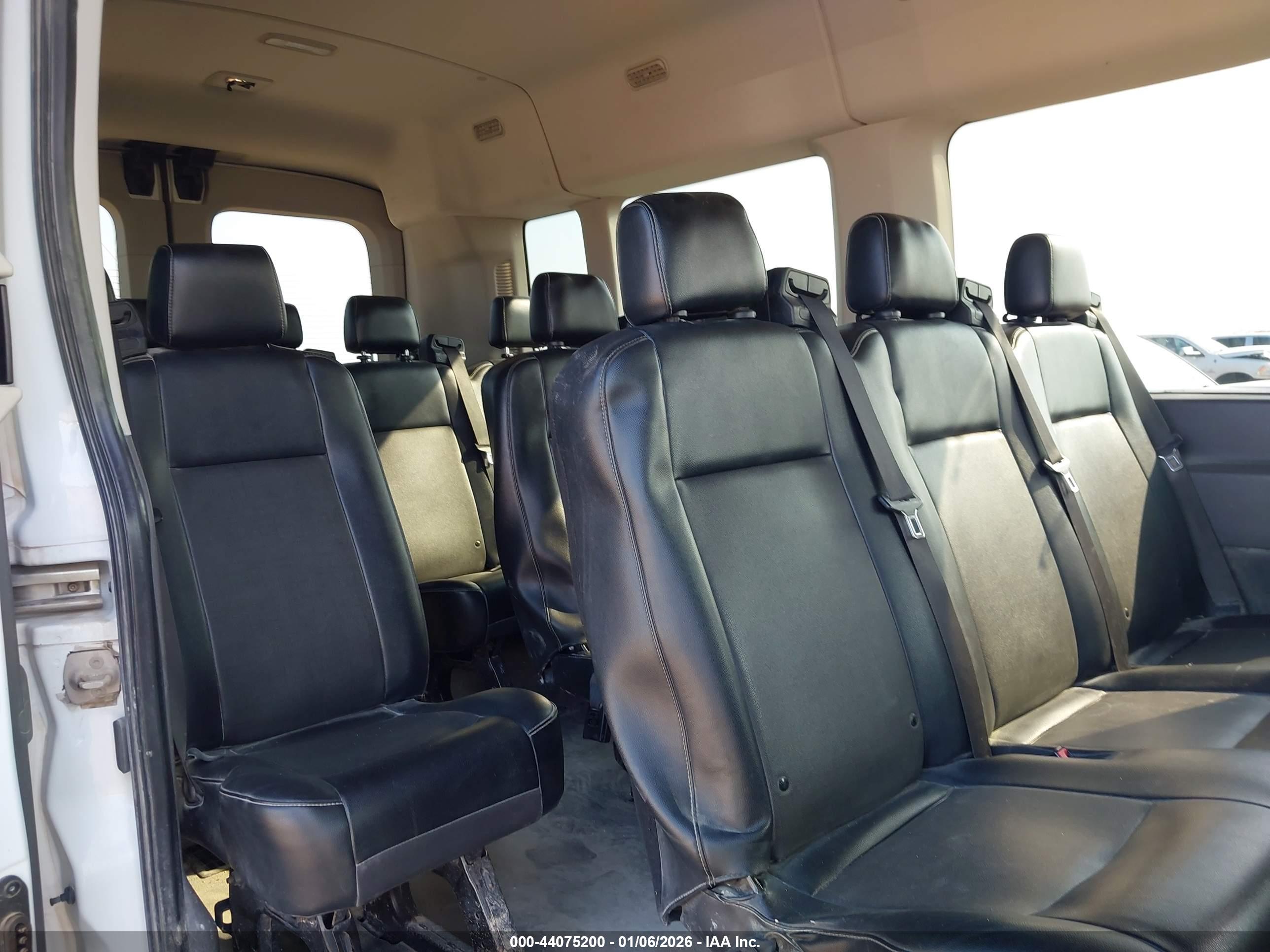 FORD TRANSIT-350 image 8
