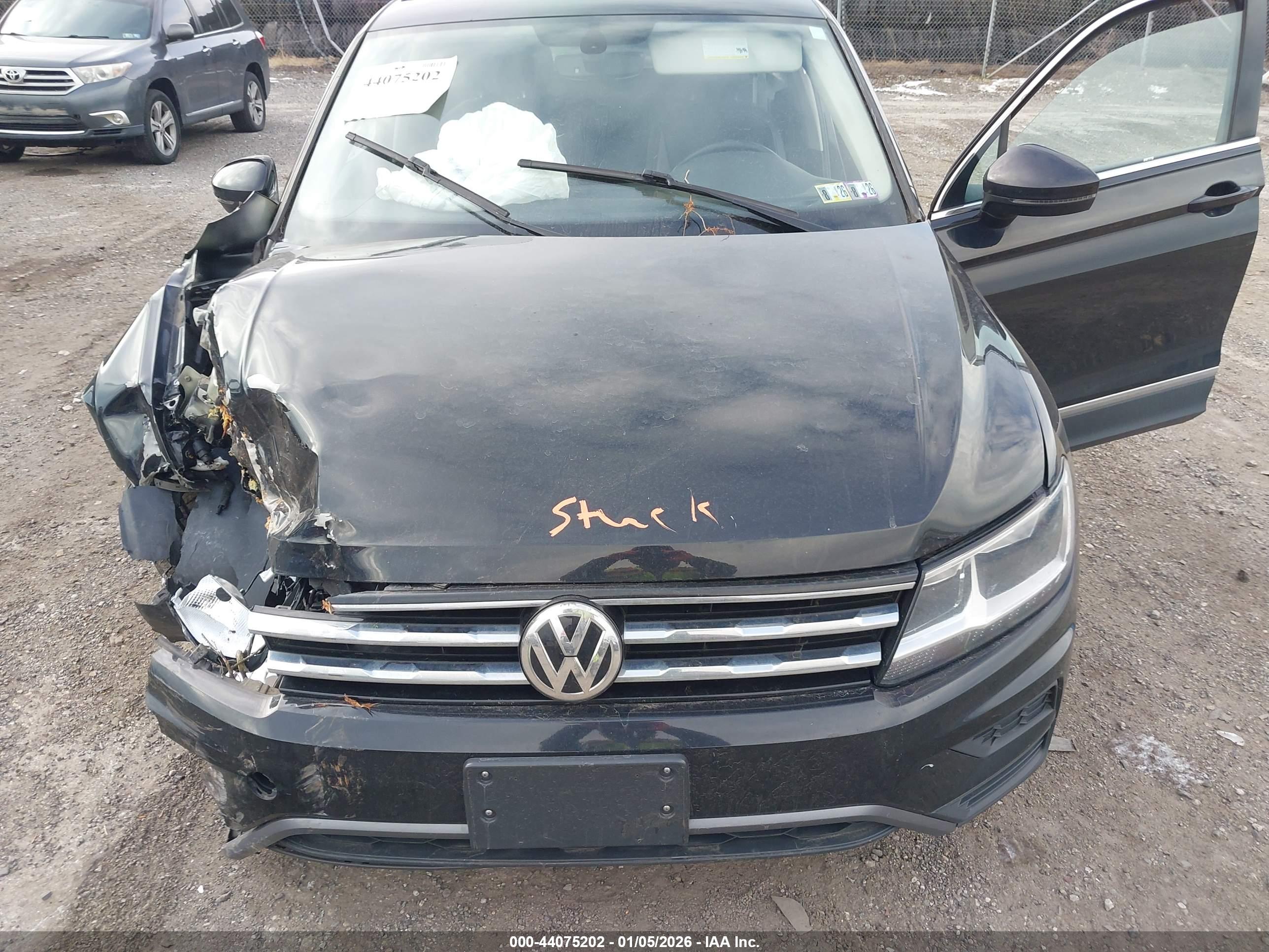VOLKSWAGEN TIGUAN image 10