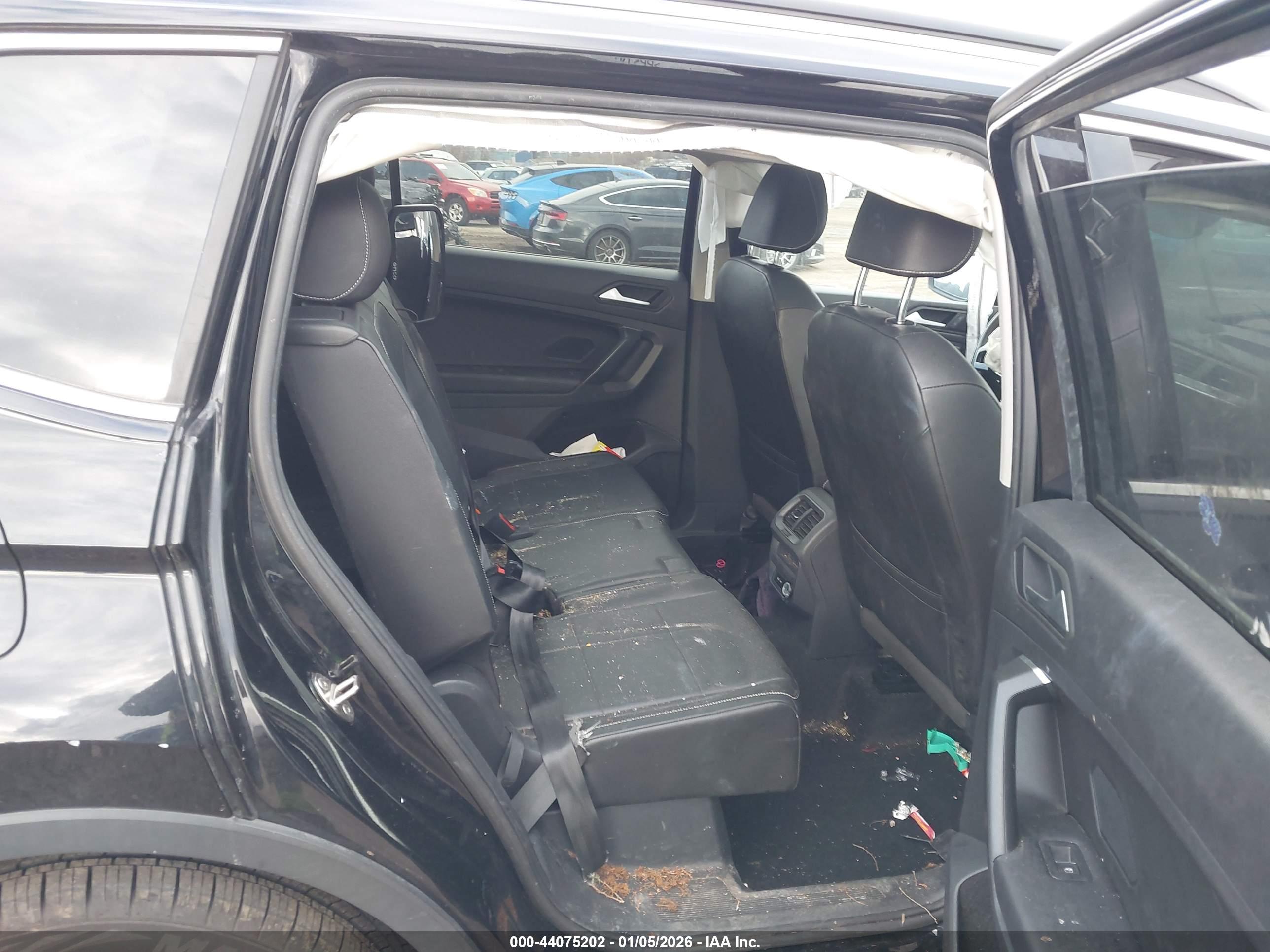 VOLKSWAGEN TIGUAN image 8