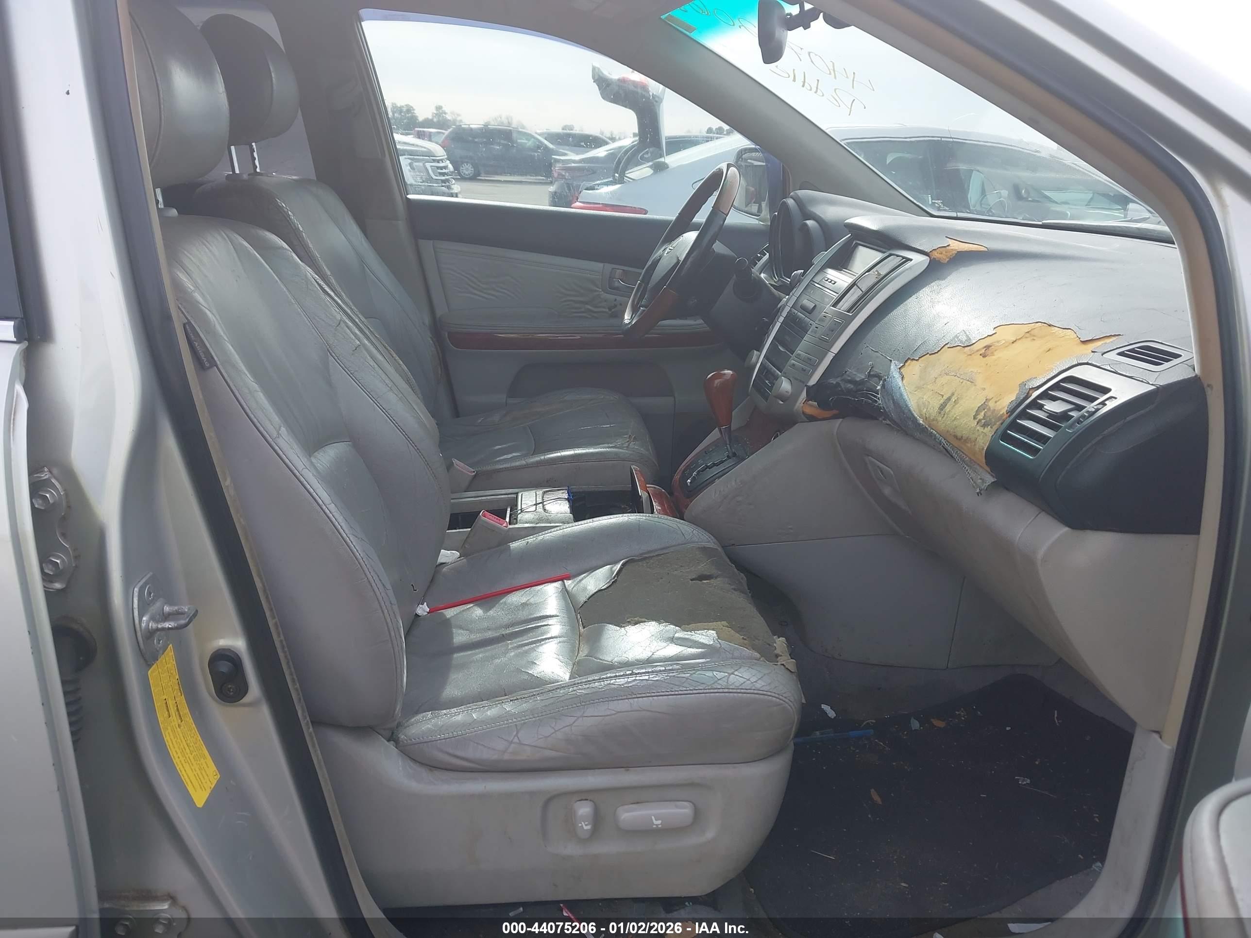 LEXUS RX image 5