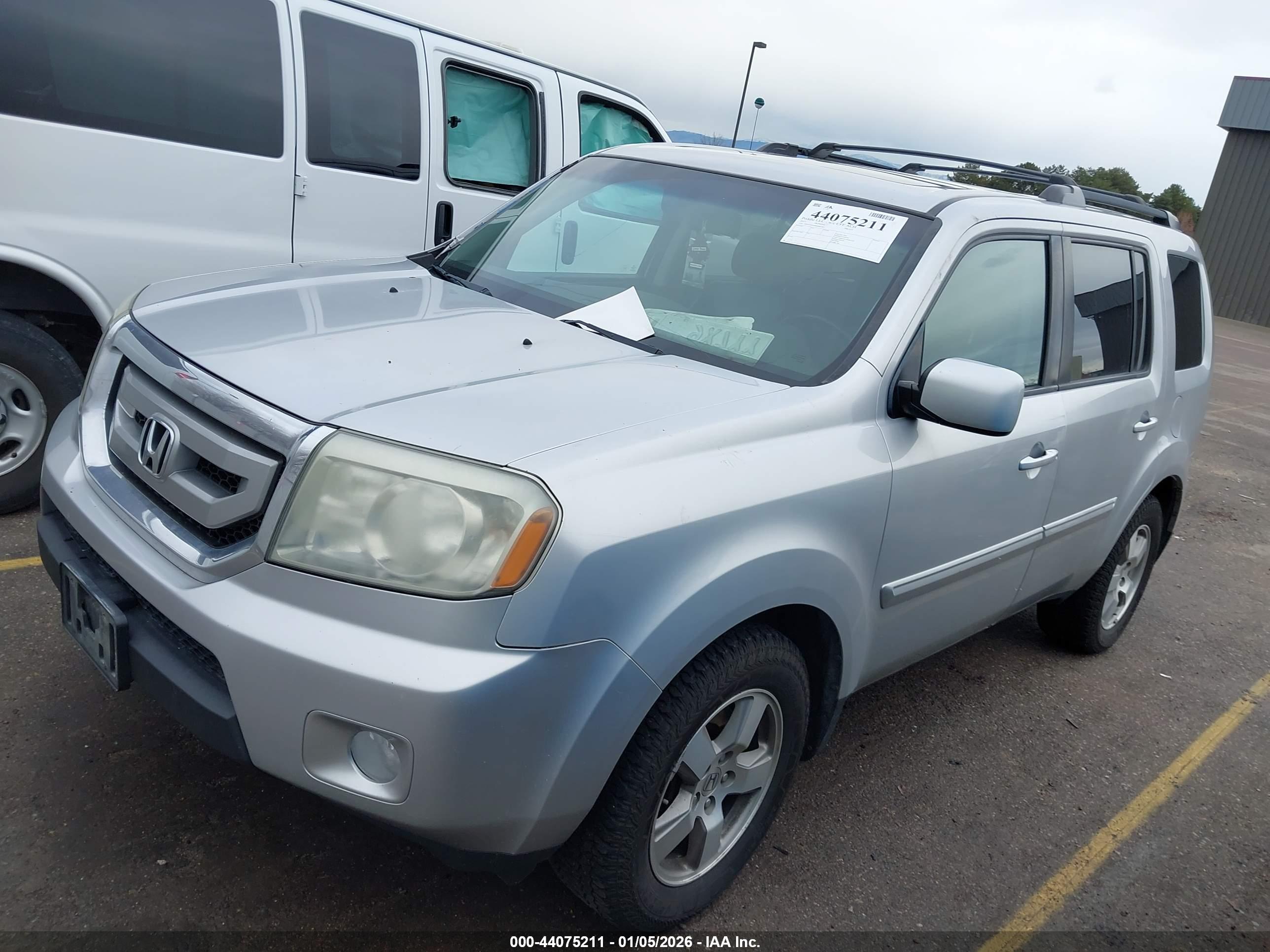 HONDA PILOT image 2