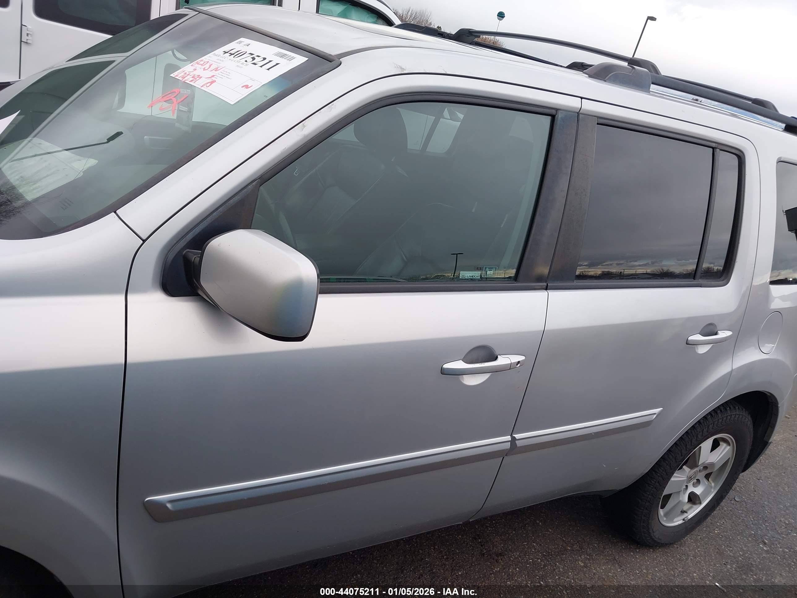 HONDA PILOT image 6
