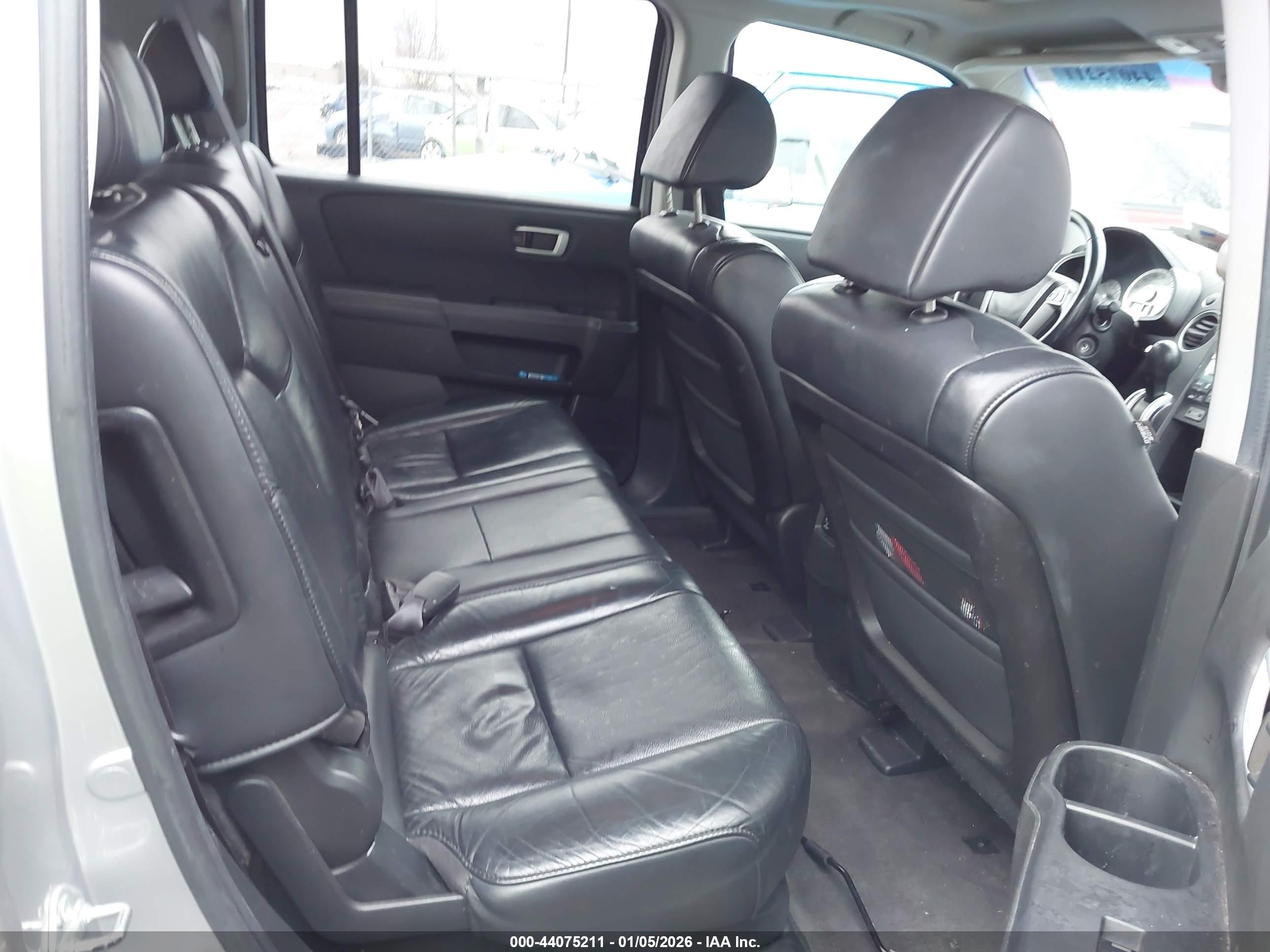HONDA PILOT image 8