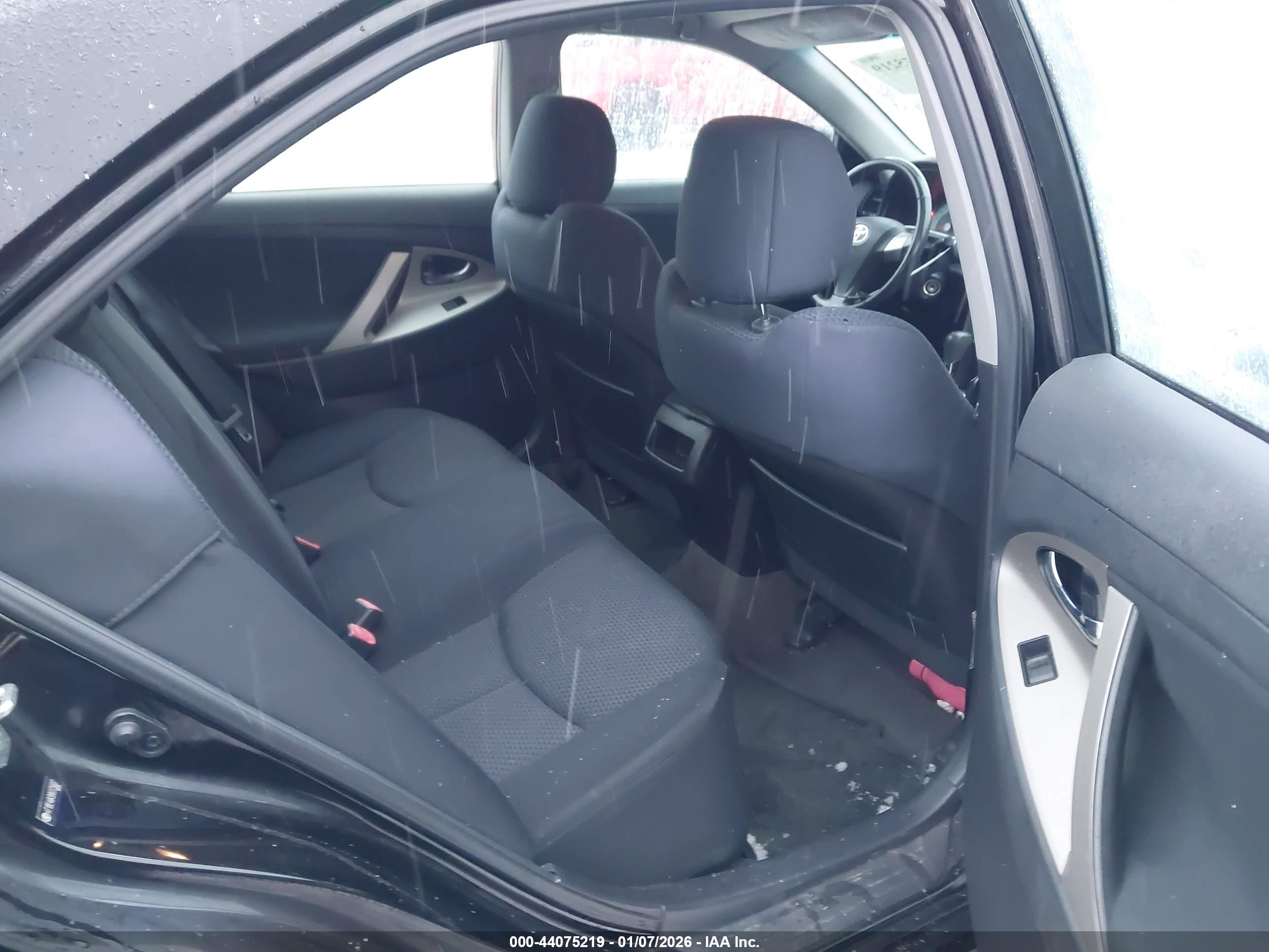 TOYOTA CAMRY image 8