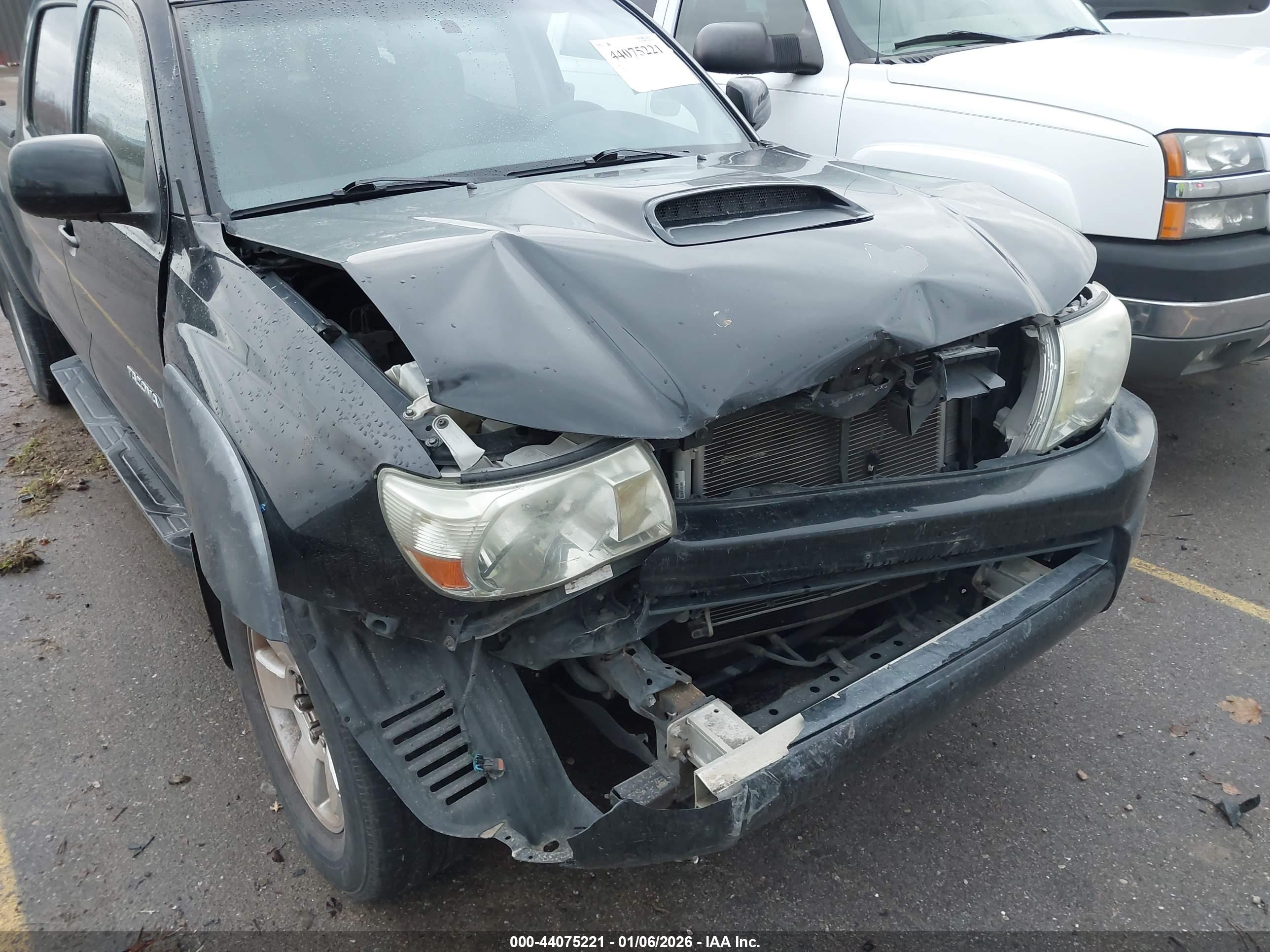 TOYOTA TACOMA image 6
